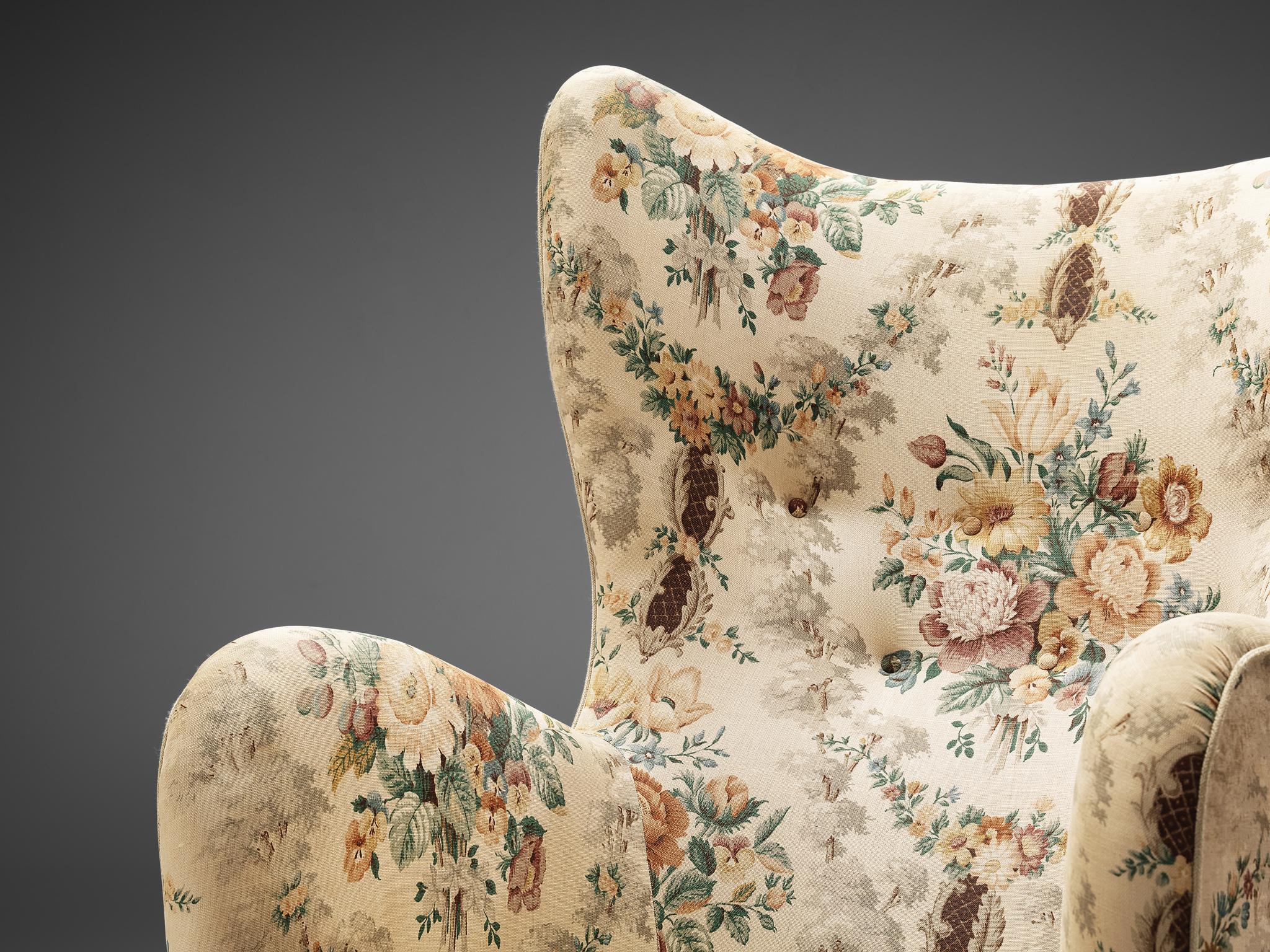 Fritz Hansen Lounge Chair in Flower Upholstery 2