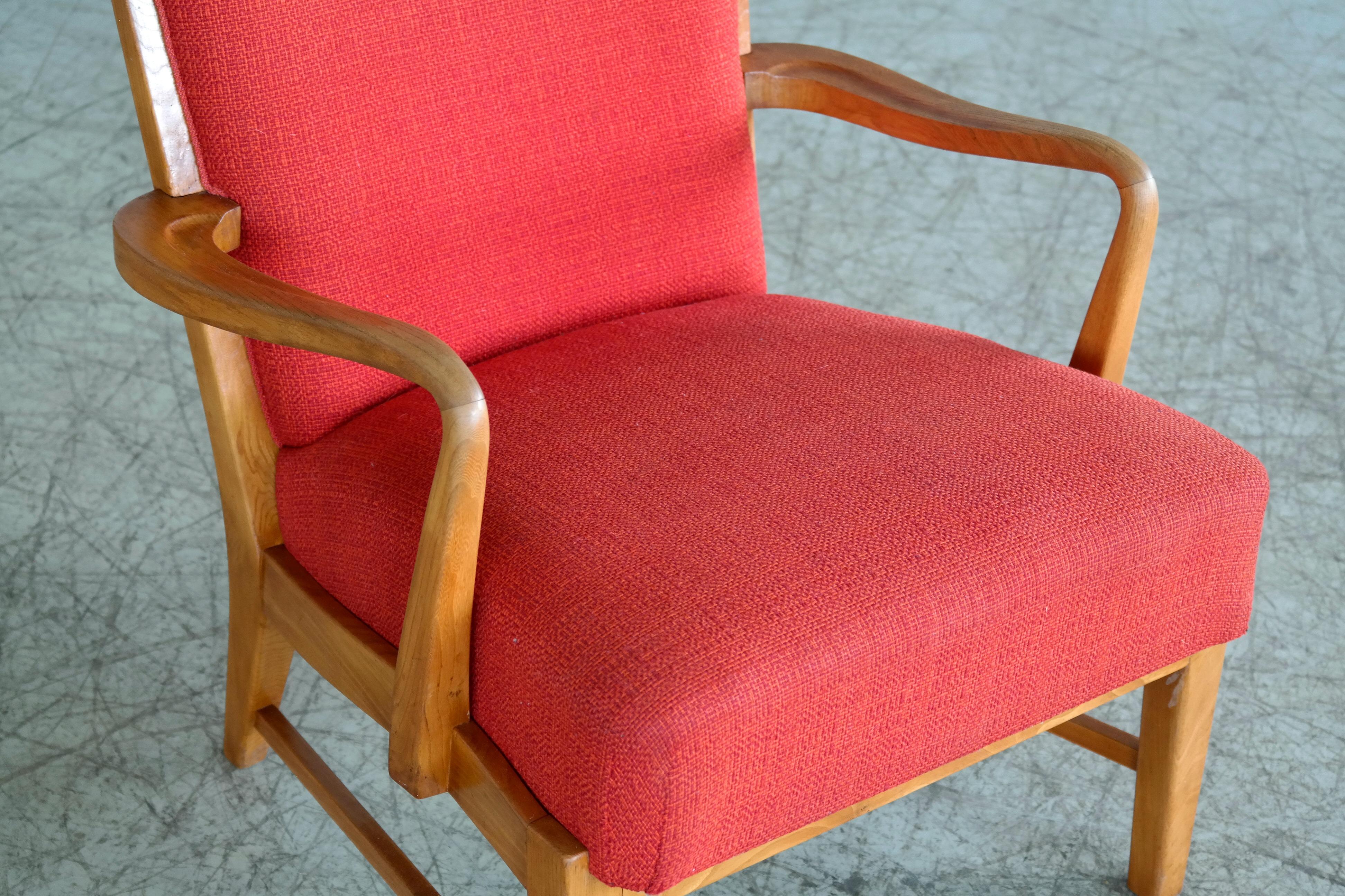 Fritz Hansen Lounge Chair in Oak and Wool with Solid Oak Back Danish Midcentury In Good Condition In Bridgeport, CT
