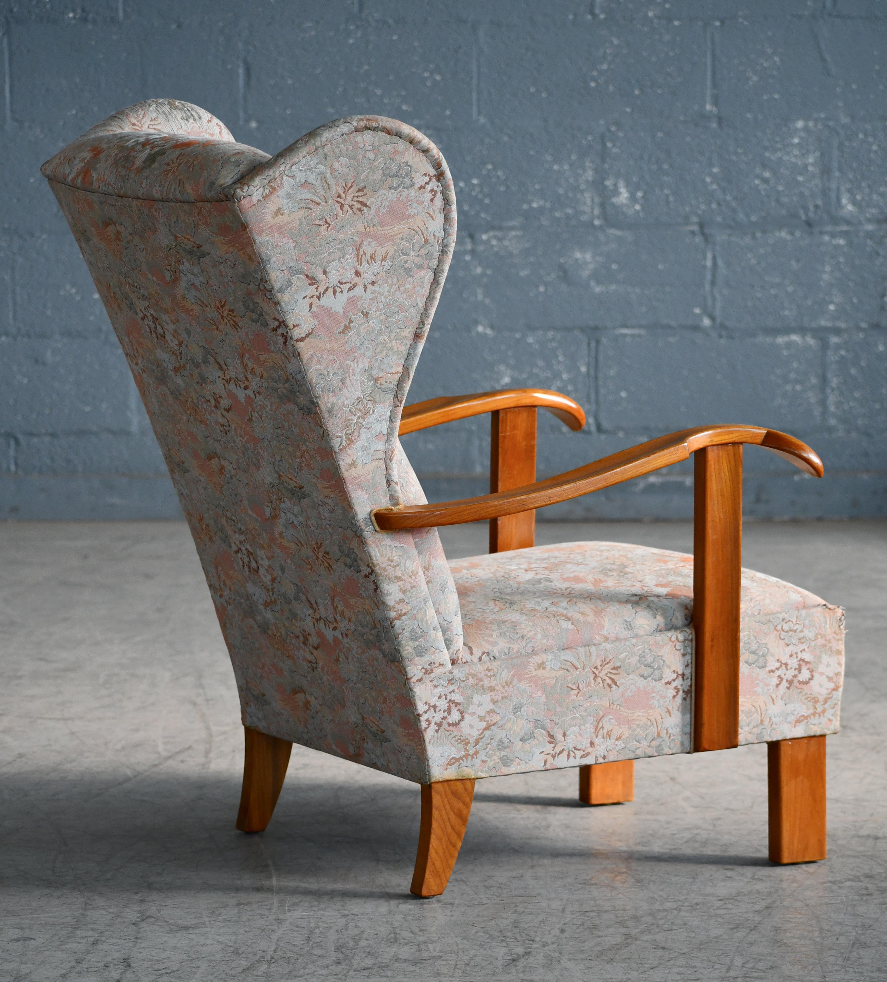 Fritz Hansen Model 1582 Wingback Lounge Chair Danish Mid-Century  In Good Condition For Sale In Bridgeport, CT