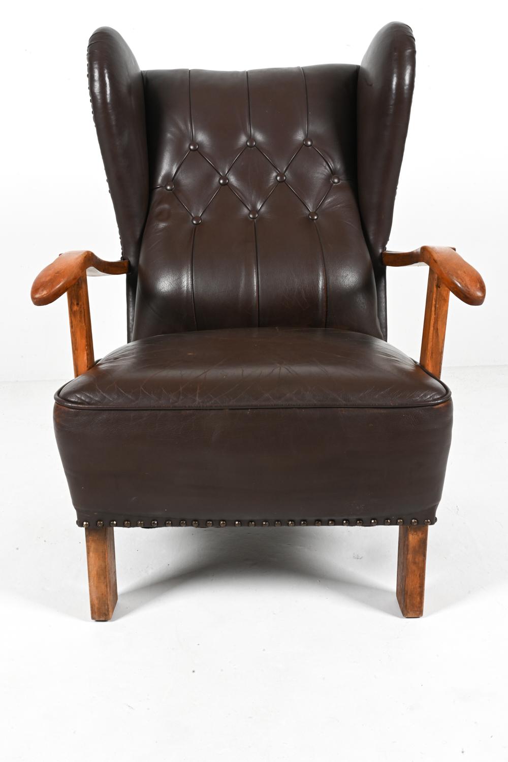 Fritz Hansen Model 1582 Wingback Lounge Chair in Beech & Leather, c. 1940's For Sale 1
