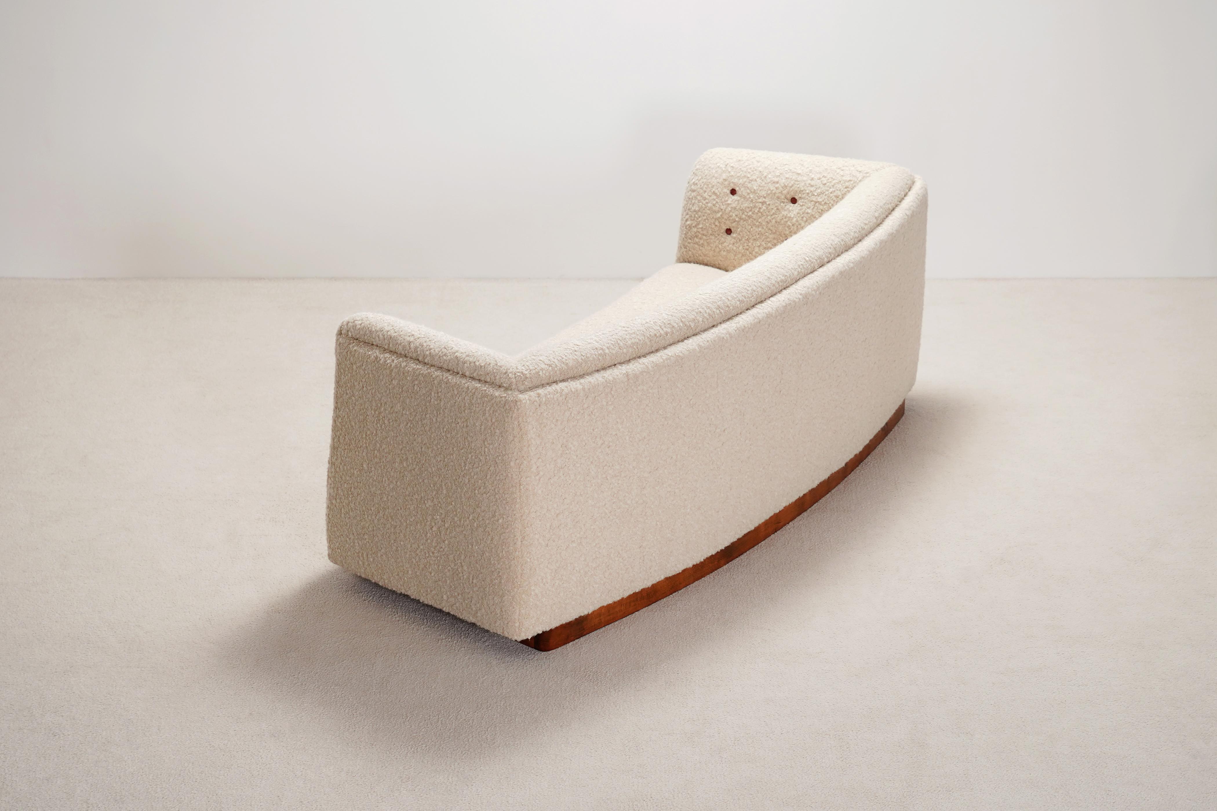 Fritz Hansen Model 1668 Three-Seat Sofa. Wool Bouclé Fabric. Circa 1940. For Sale 3