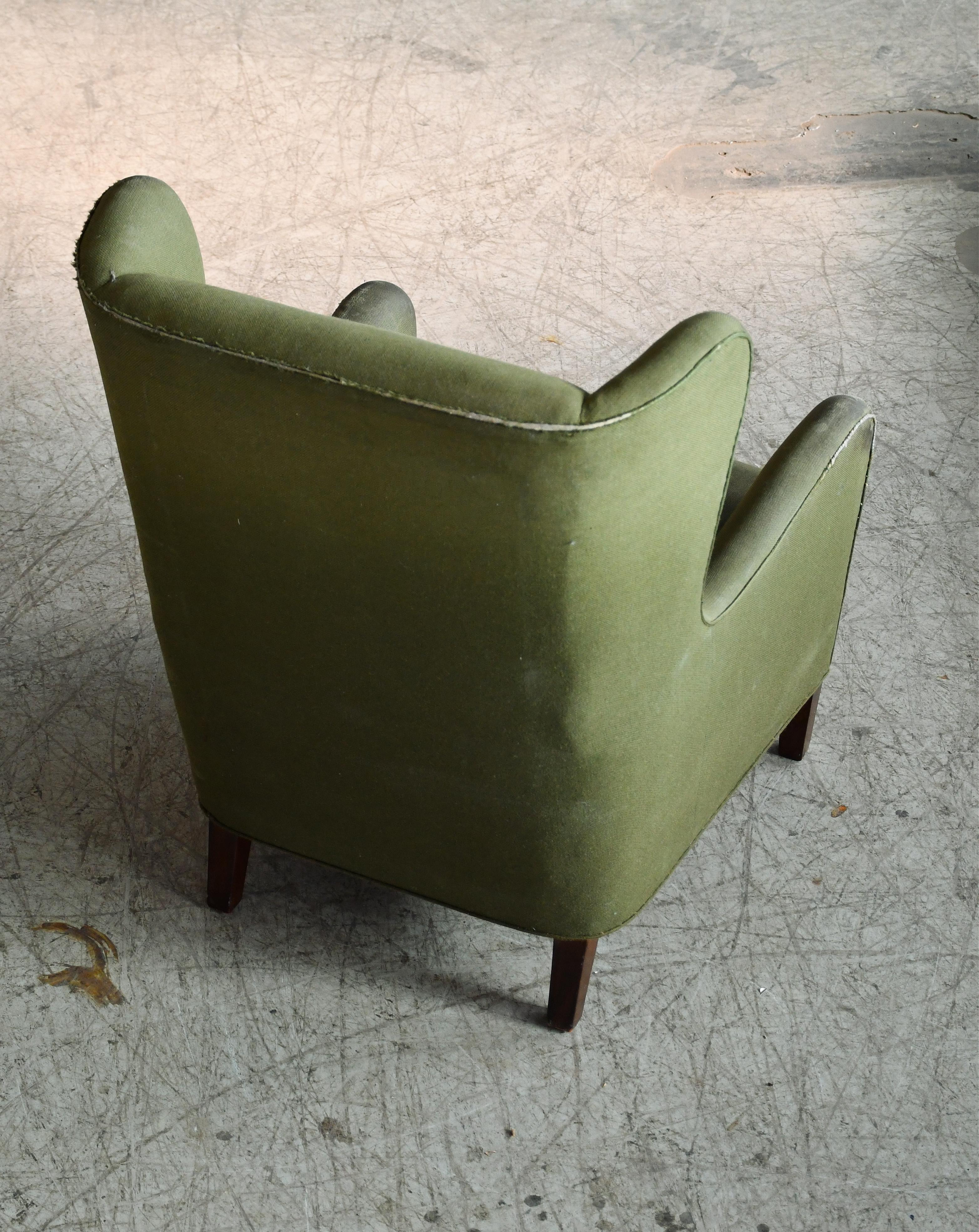 Fritz Hansen Model 1669 Style Easy Chair, Denmark, 1940s In Good Condition In Bridgeport, CT