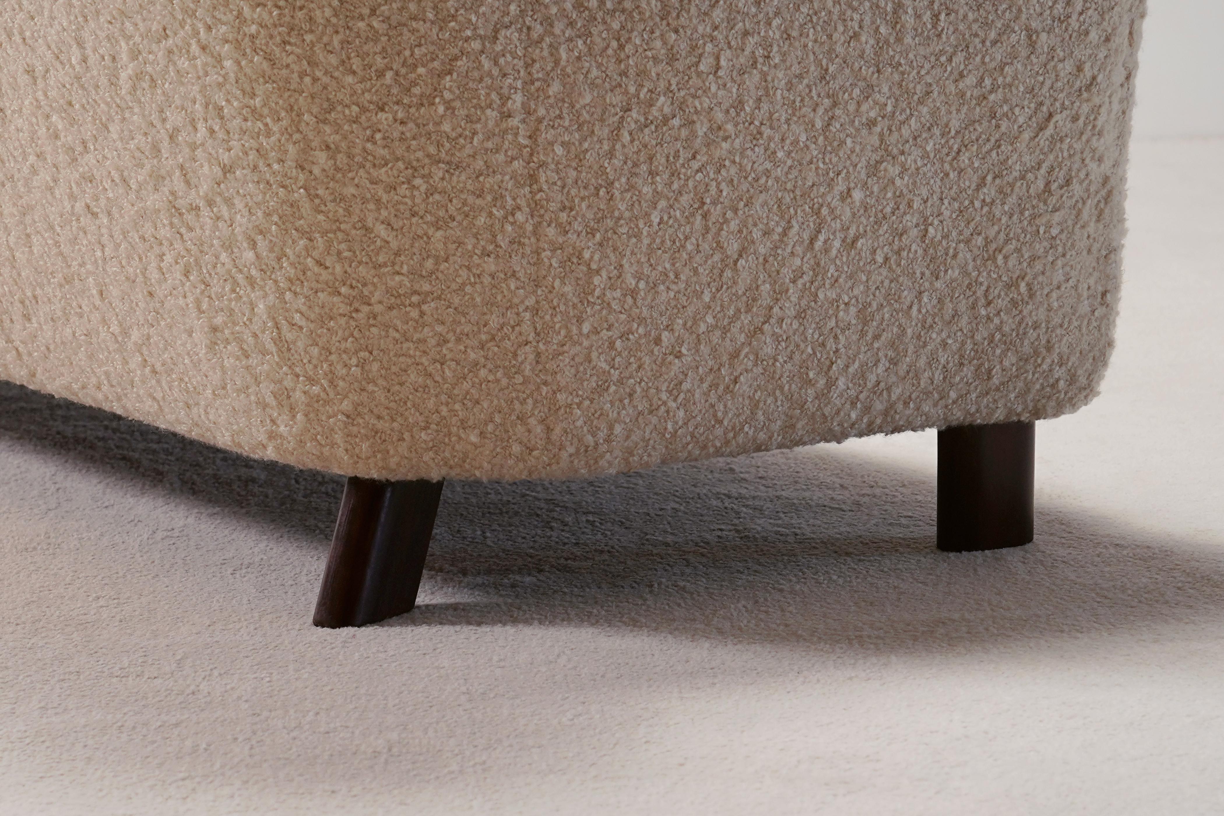 Fritz Hansen Model 1669 Three-Seat Sofa. Wool Bouclé Fabric. Circa 1940. For Sale 3