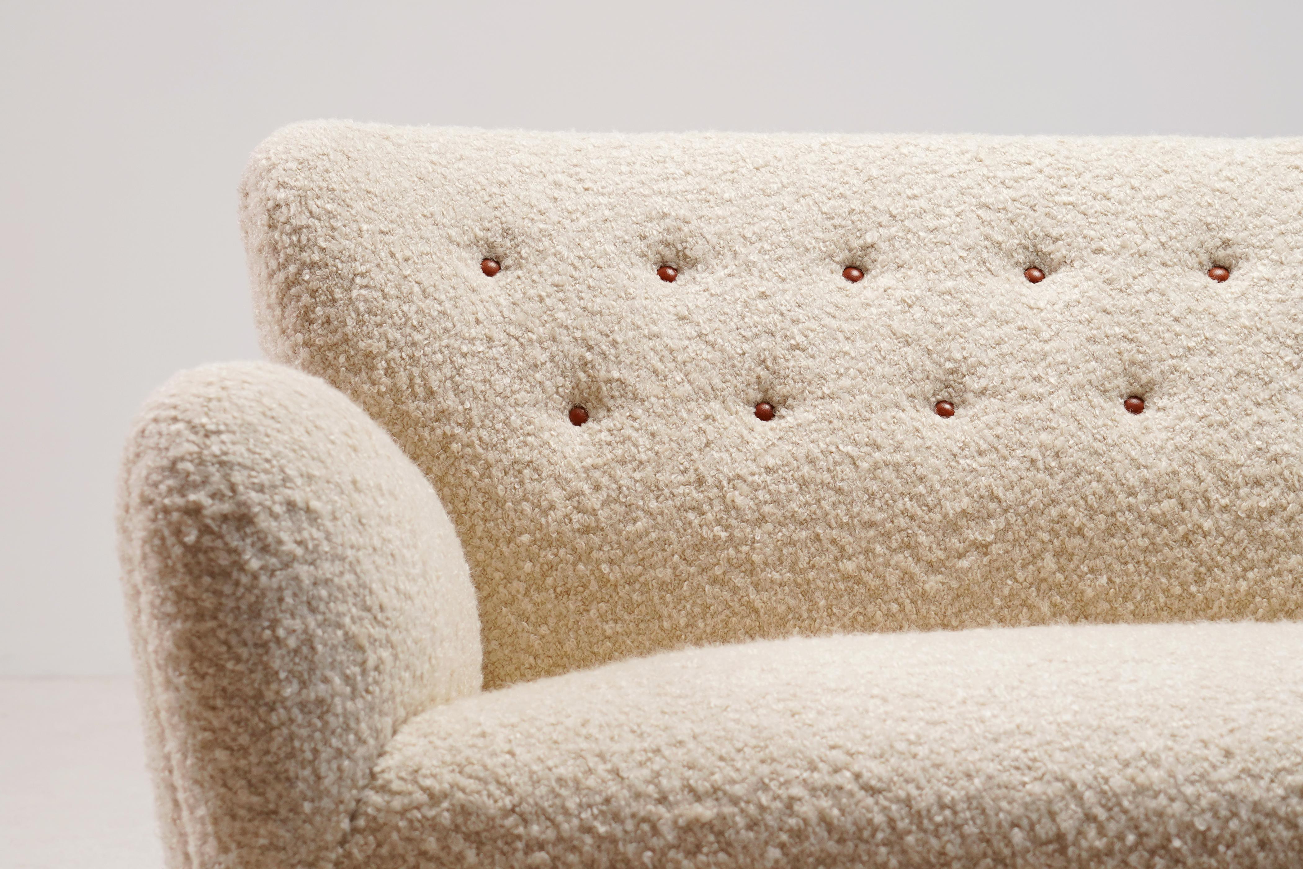 Fritz Hansen Model 1669 Three-Seat Sofa. Wool Bouclé Fabric. Circa 1940. For Sale 2