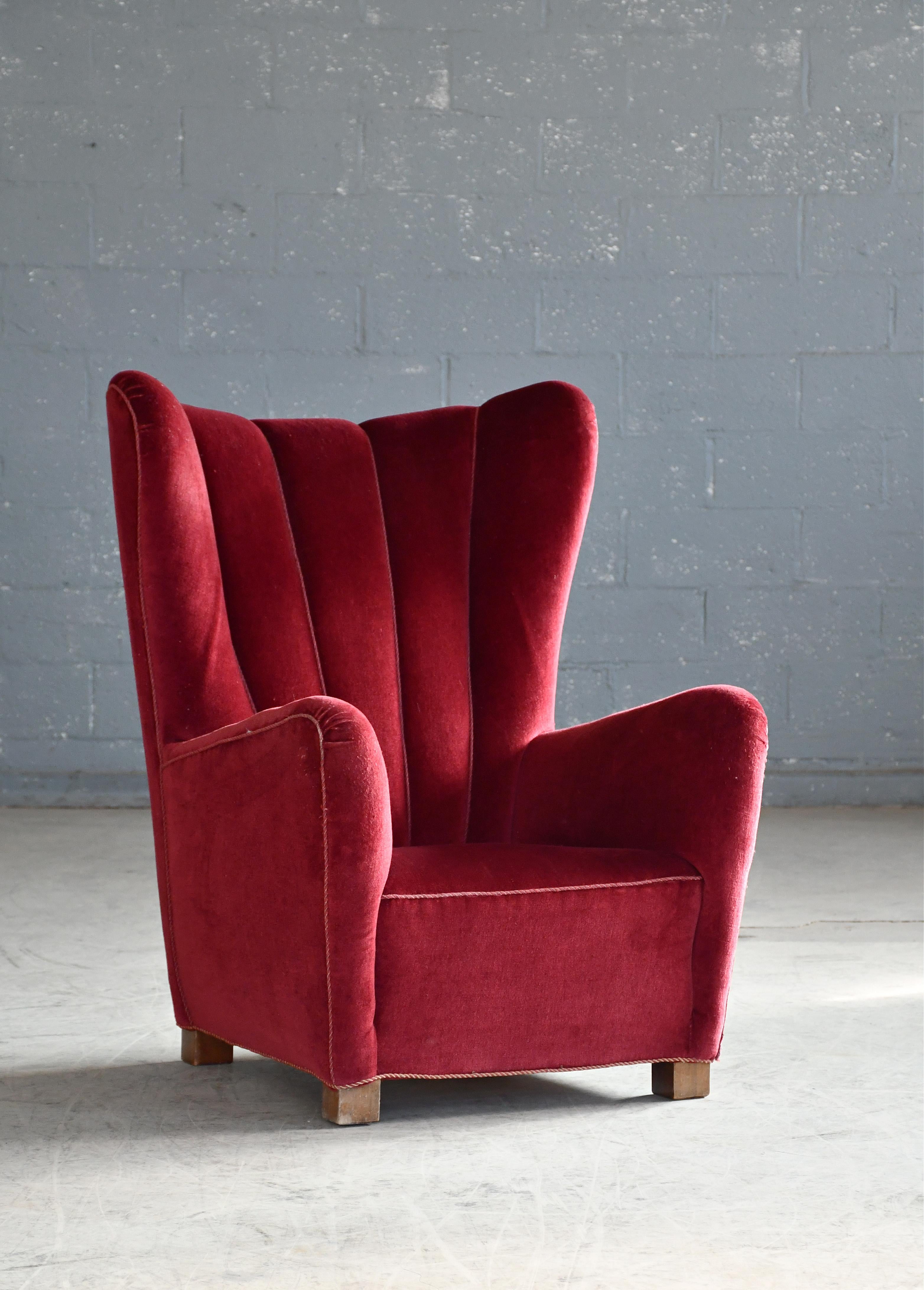 Milieu du XXe siècle Fauteuil de salon Fritz Hansen modèle 1672 à haut dossier en mohair avec cannelures, années 1940 en vente