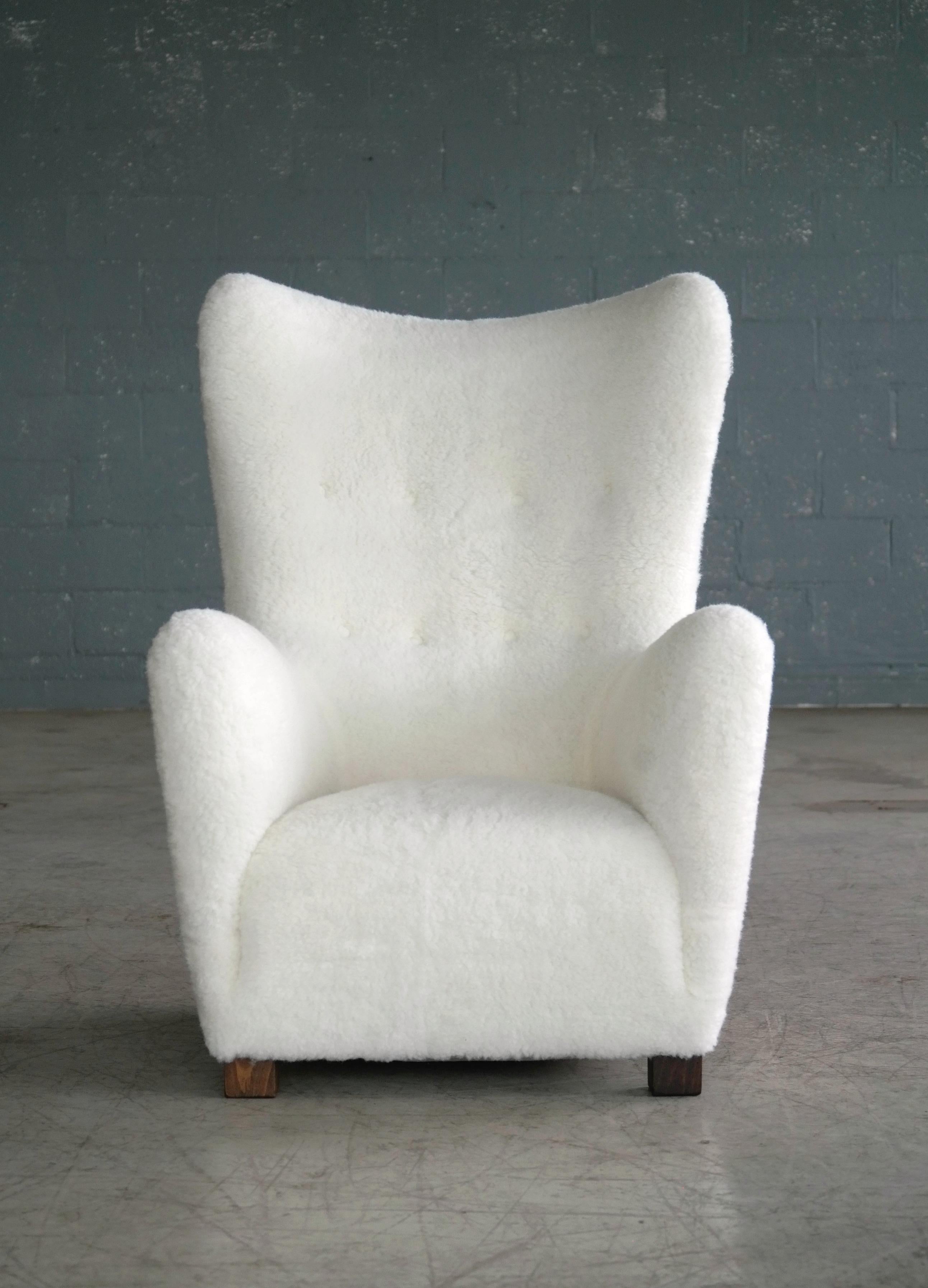 Mid-20th Century Fritz Hansen Model 1672 Lambswool Covered High Back Lounge Chair Danish, 1940s
