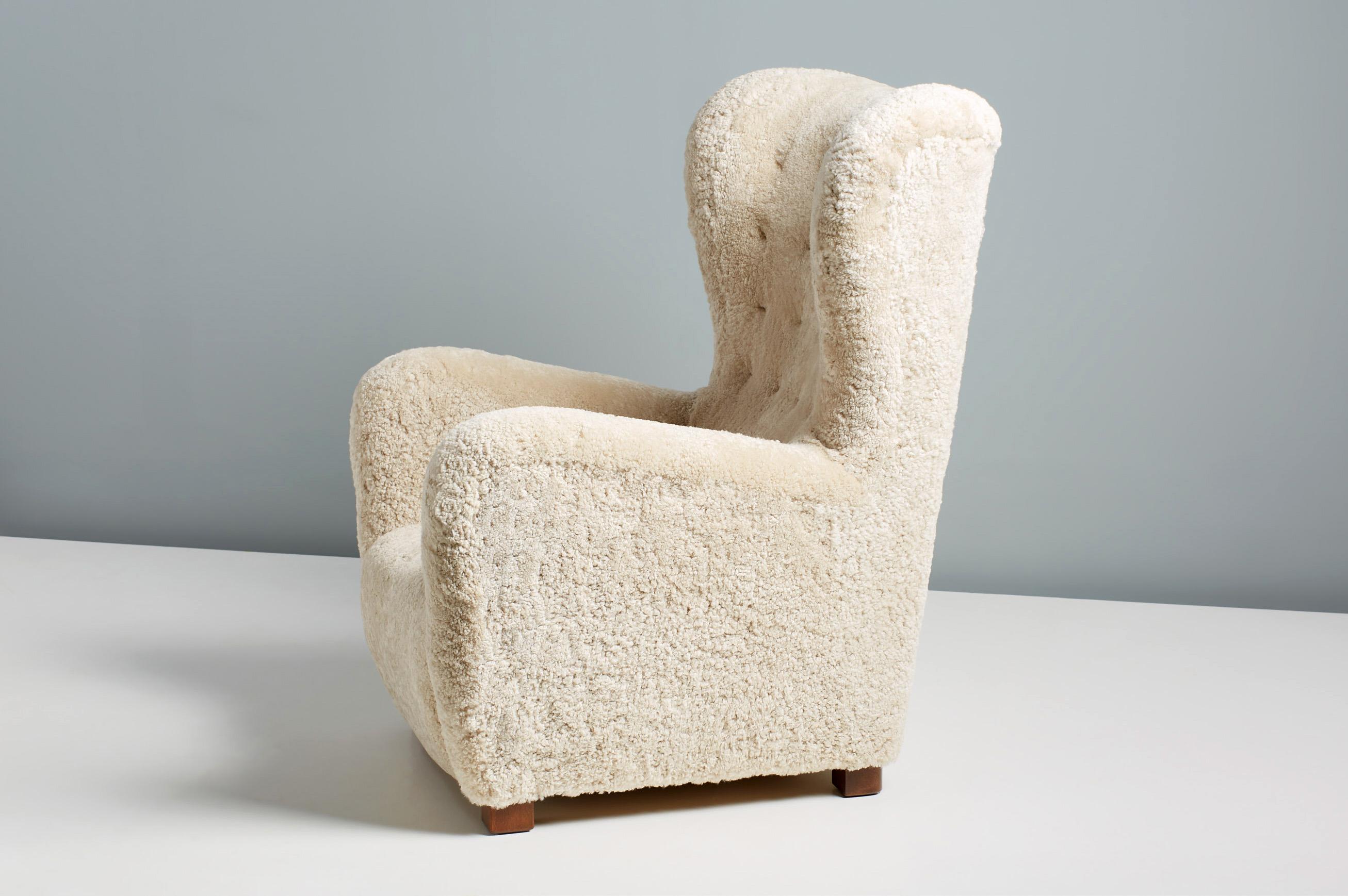 Mid-20th Century Fritz Hansen Model 1672 Sheepskin Wing Chair, 1940s
