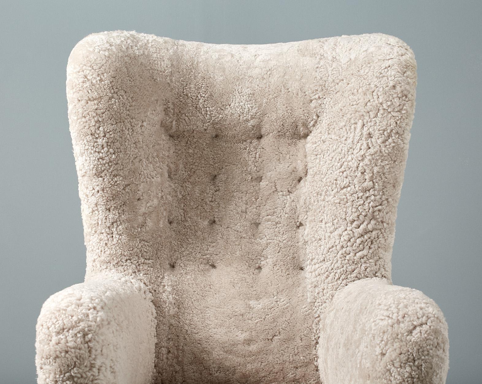 Fritz Hansen Modell 1672, Ohrensessel aus Schafsleder, 1940er-Jahre im Angebot 1