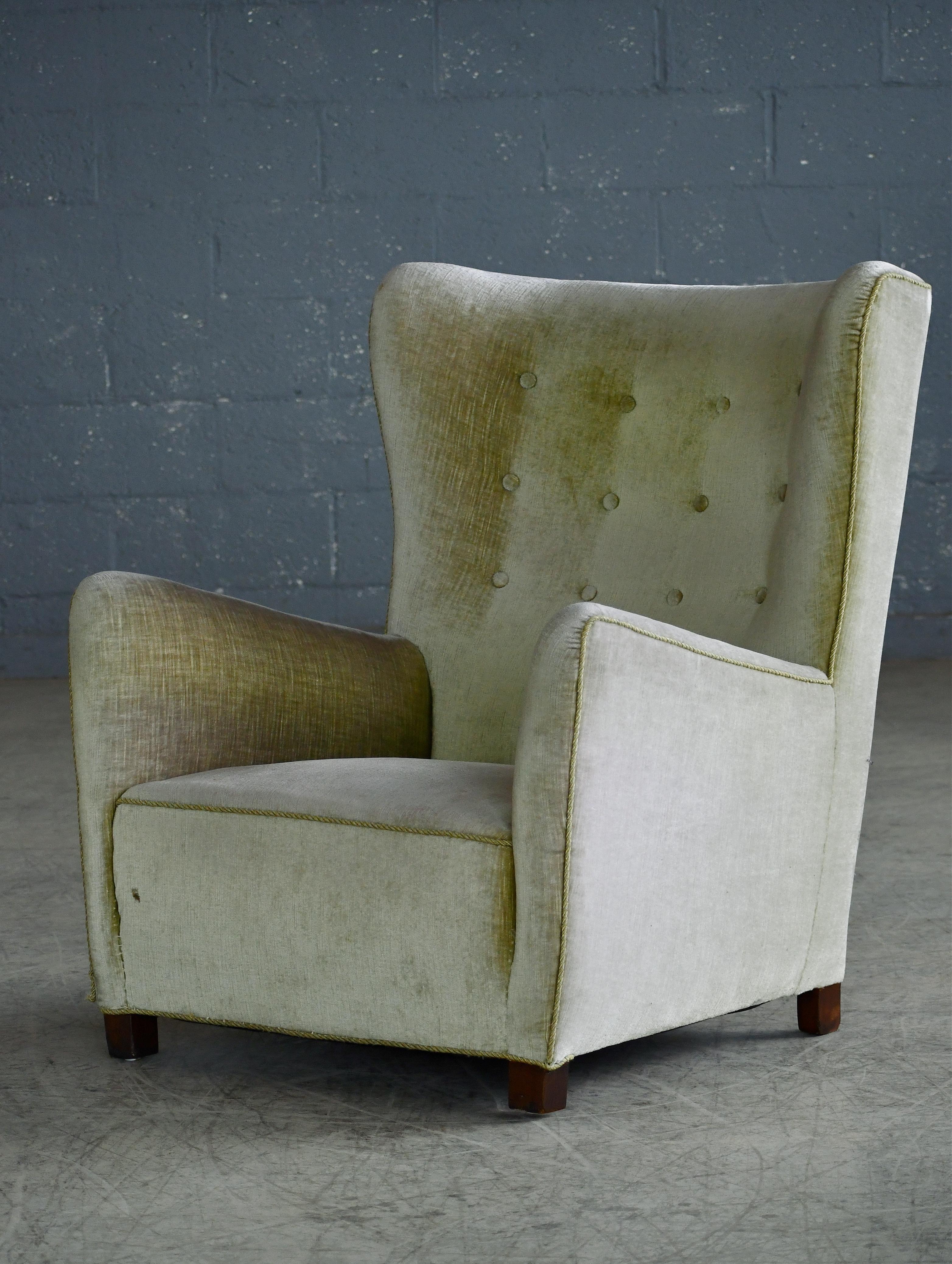 Fritz Hansen Model 1672 Style High Back Lounge Chair Danish, Mid-Century, 1940s In Good Condition In Bridgeport, CT