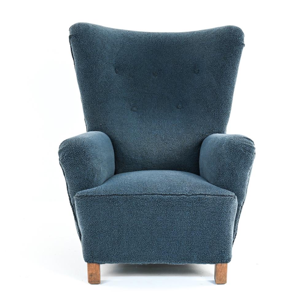 Fritz Hansen Model 1672 Wingback Lounge Chair In Good Condition In Norwalk, CT