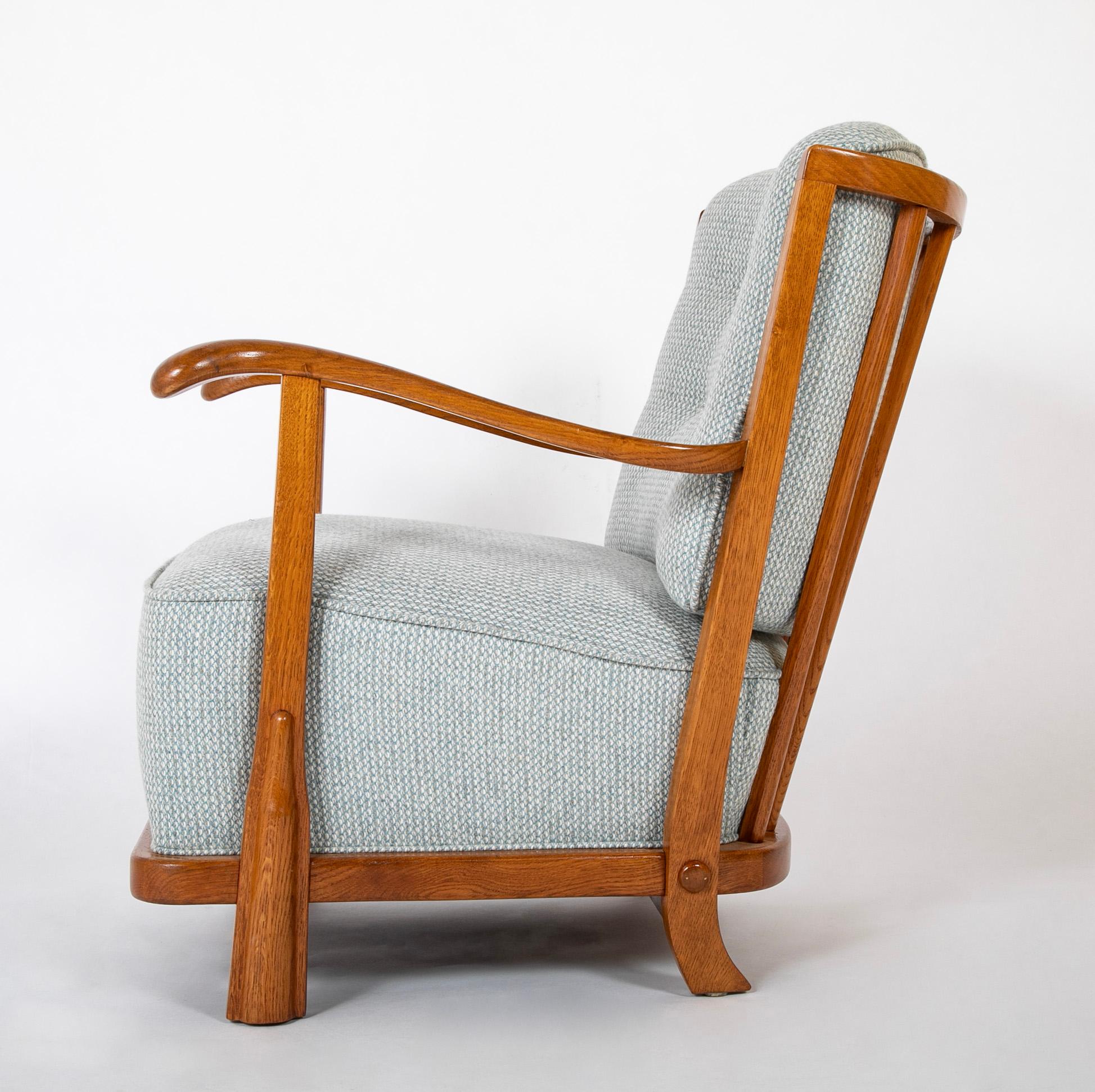 Fritz Hansen Oak Frame Upholstered Armchair In Good Condition For Sale In Stamford, CT