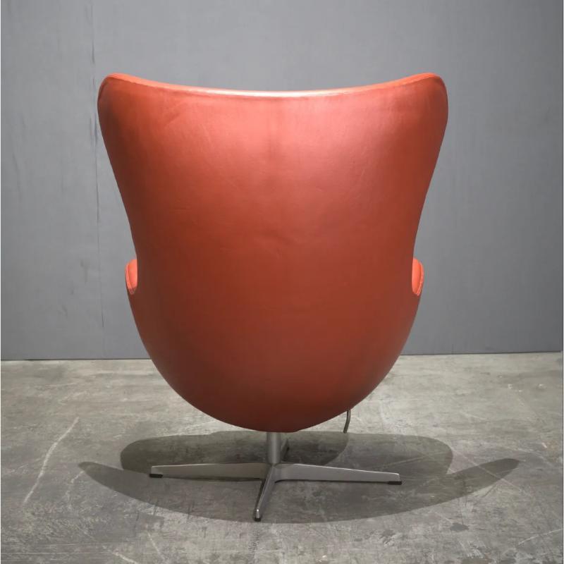 Mid-Century Modern Fritz Hansen Orange Leather Egg Chair by Arne Jacobsen