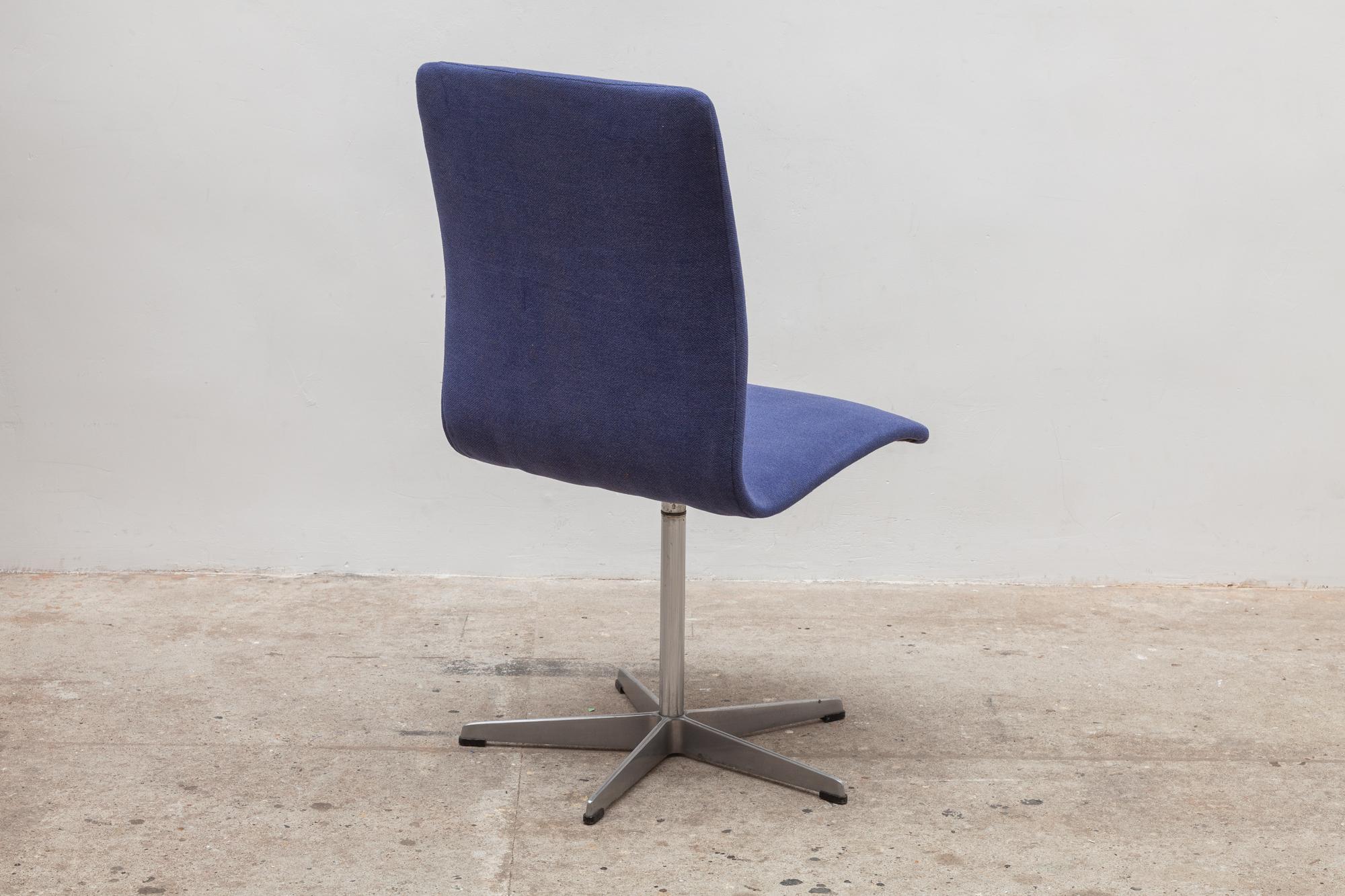 Scandinavian Modern Fritz Hansen Oxford Desk Chair Designed by Arne Jacobsen, 1963 Denmark For Sale
