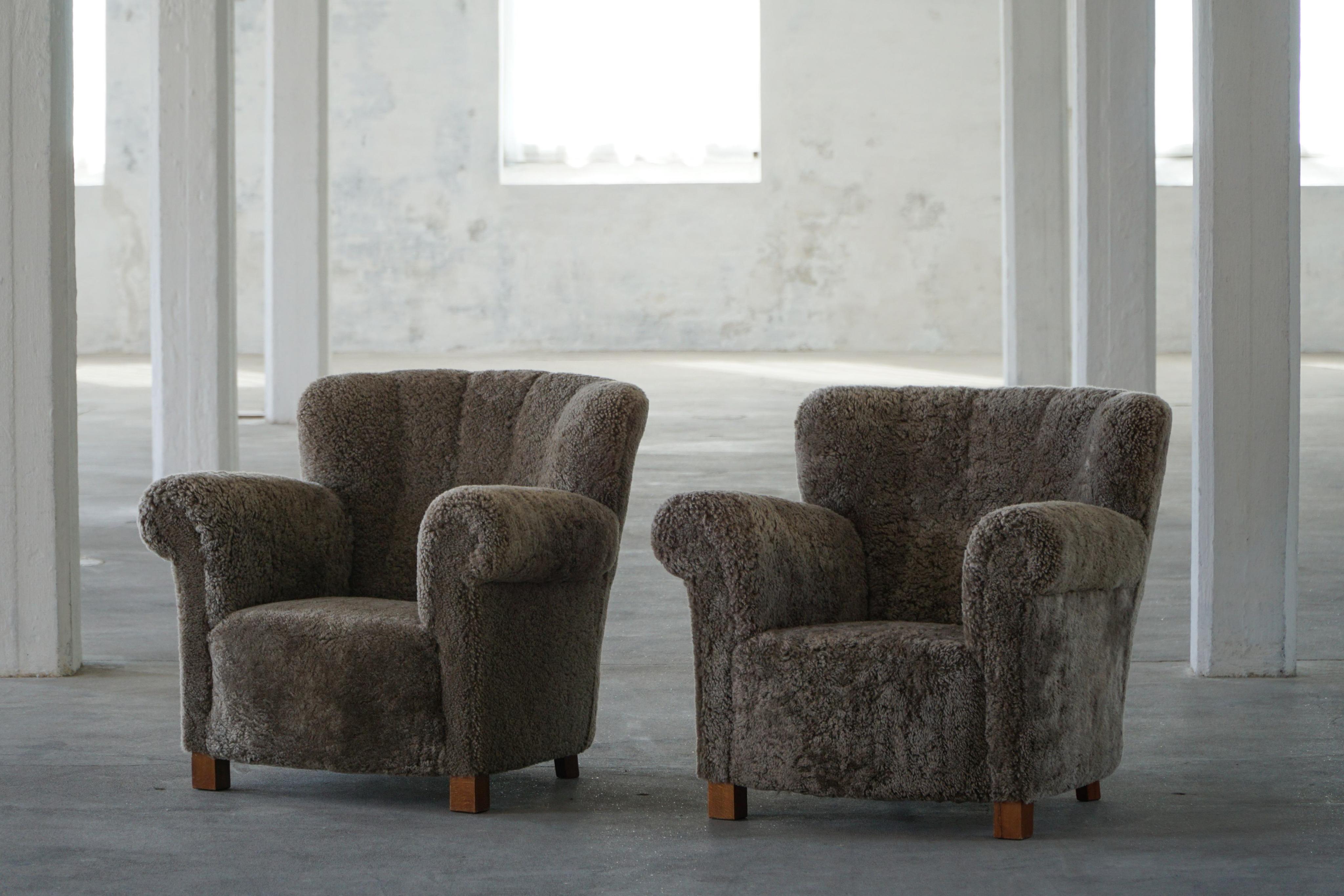 Fritz Hansen, Coppia di sedie da salotto danesi Art Deco, rivestite, anni '40 in vendita 3