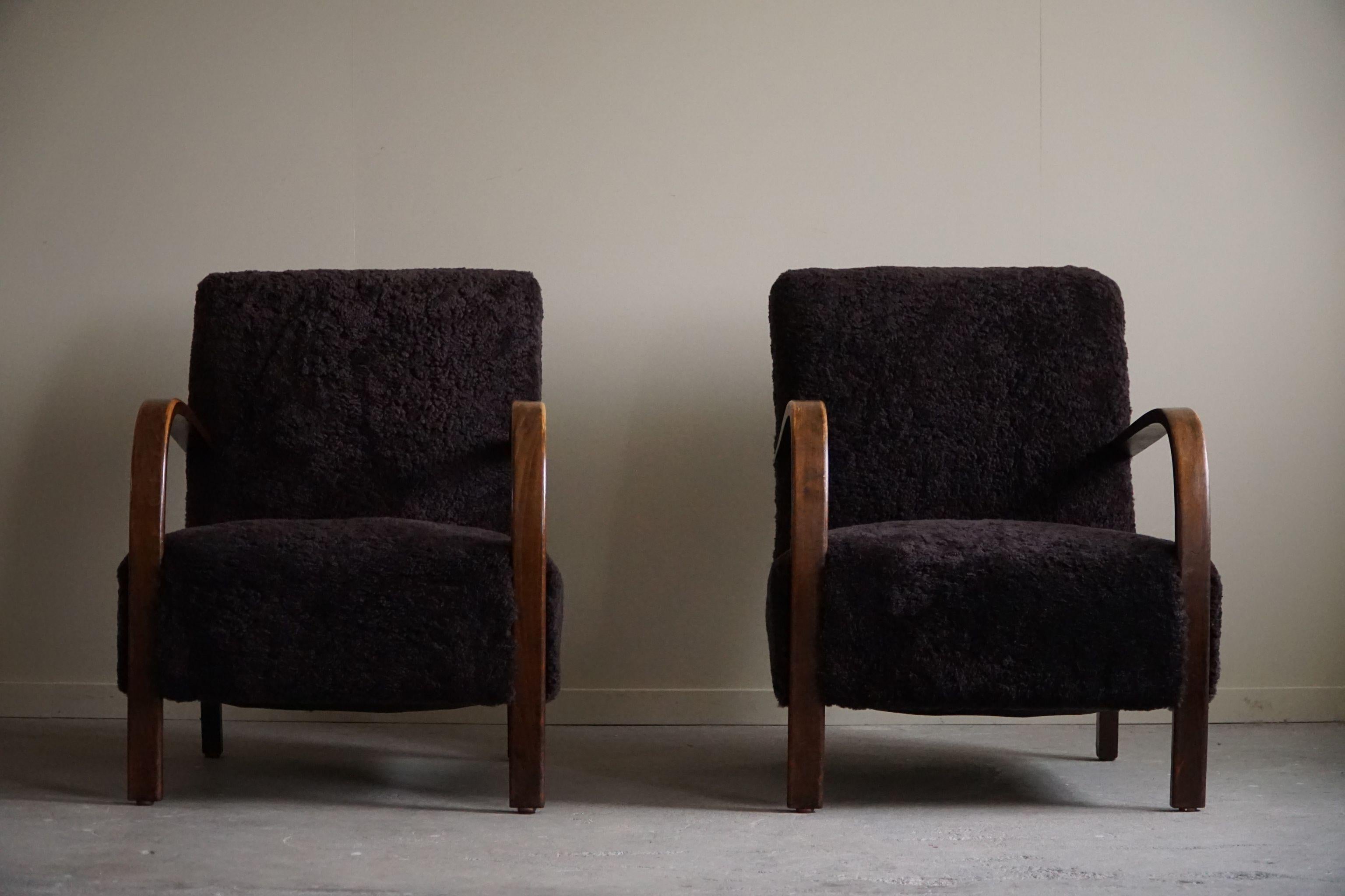 Fritz Hansen, Pair of Danish Curved Art Deco Lounge Chairs, Reupholstered, 1940s 10