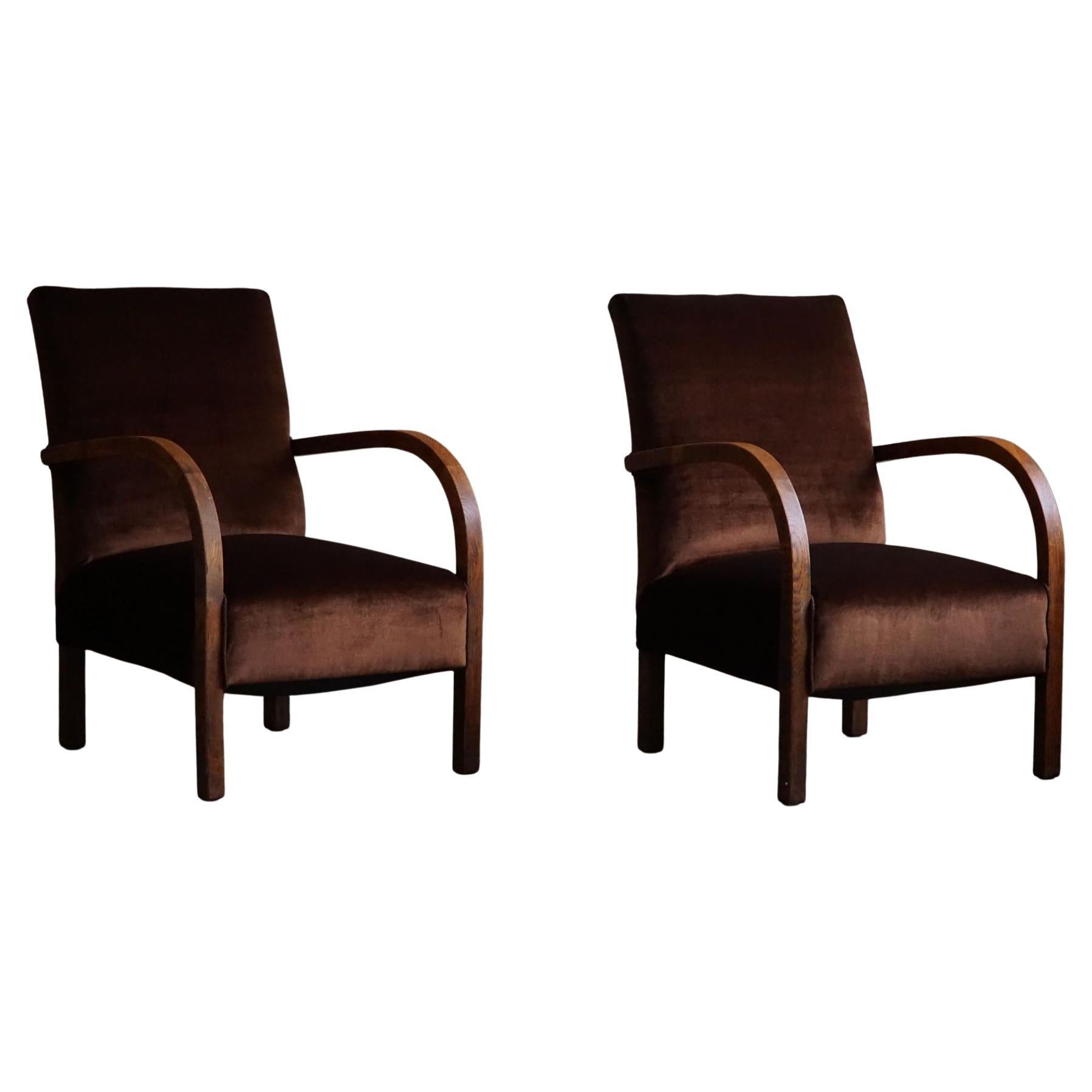 Fritz Hansen, Pair of Danish Curved Art Deco Lounge Chairs, Reupholstered, 1940s