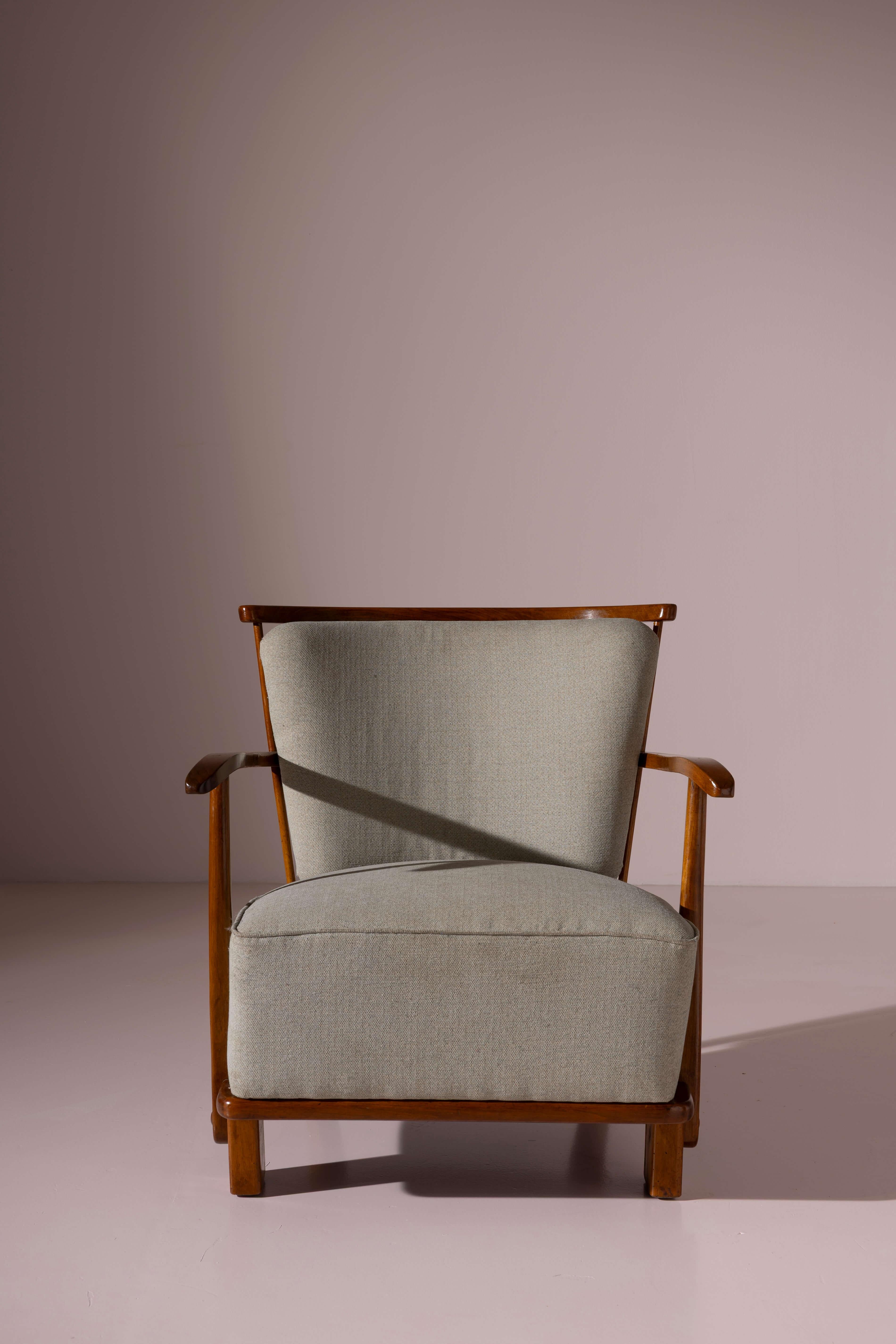 Fritz Hansen pair of easy chair made of oak and fabric Model 1590, Denmark, 1942 For Sale 4