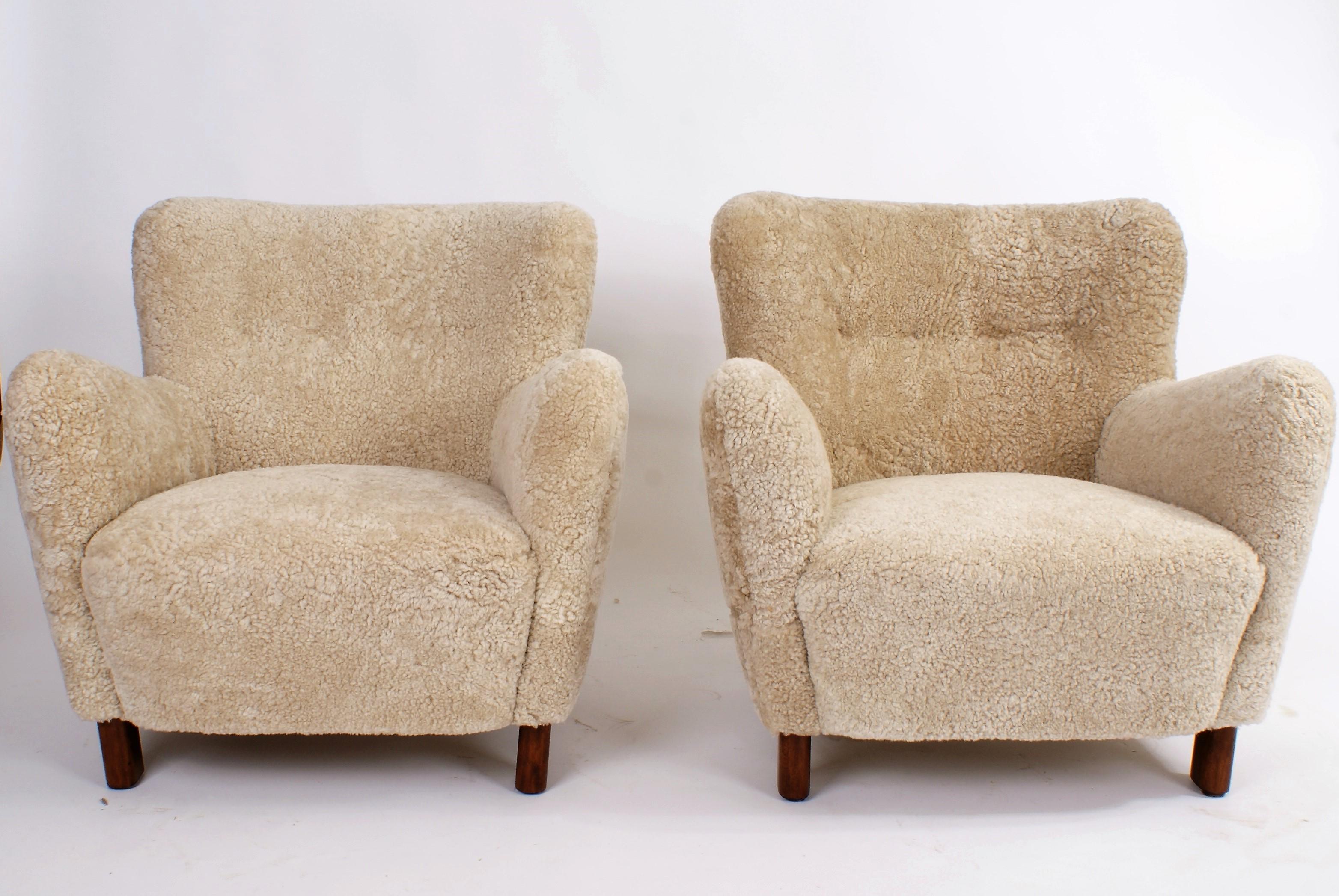 Danish Fritz Hansen Pair of Easy Chairs, Model 1669, 1930s