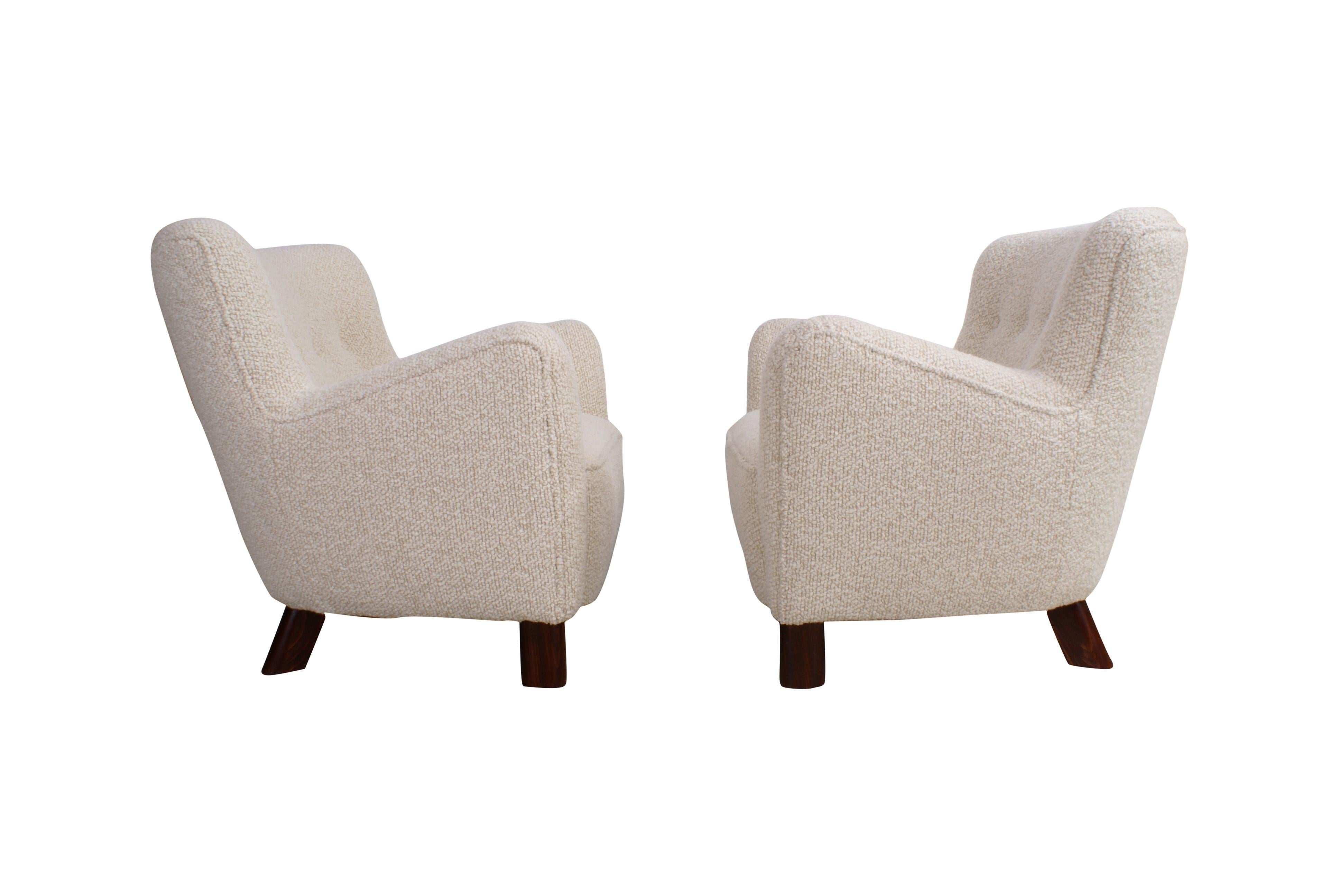 Scandinavian Modern Fritz Hansen Pair of Easy Chairs, Model 1669 For Sale