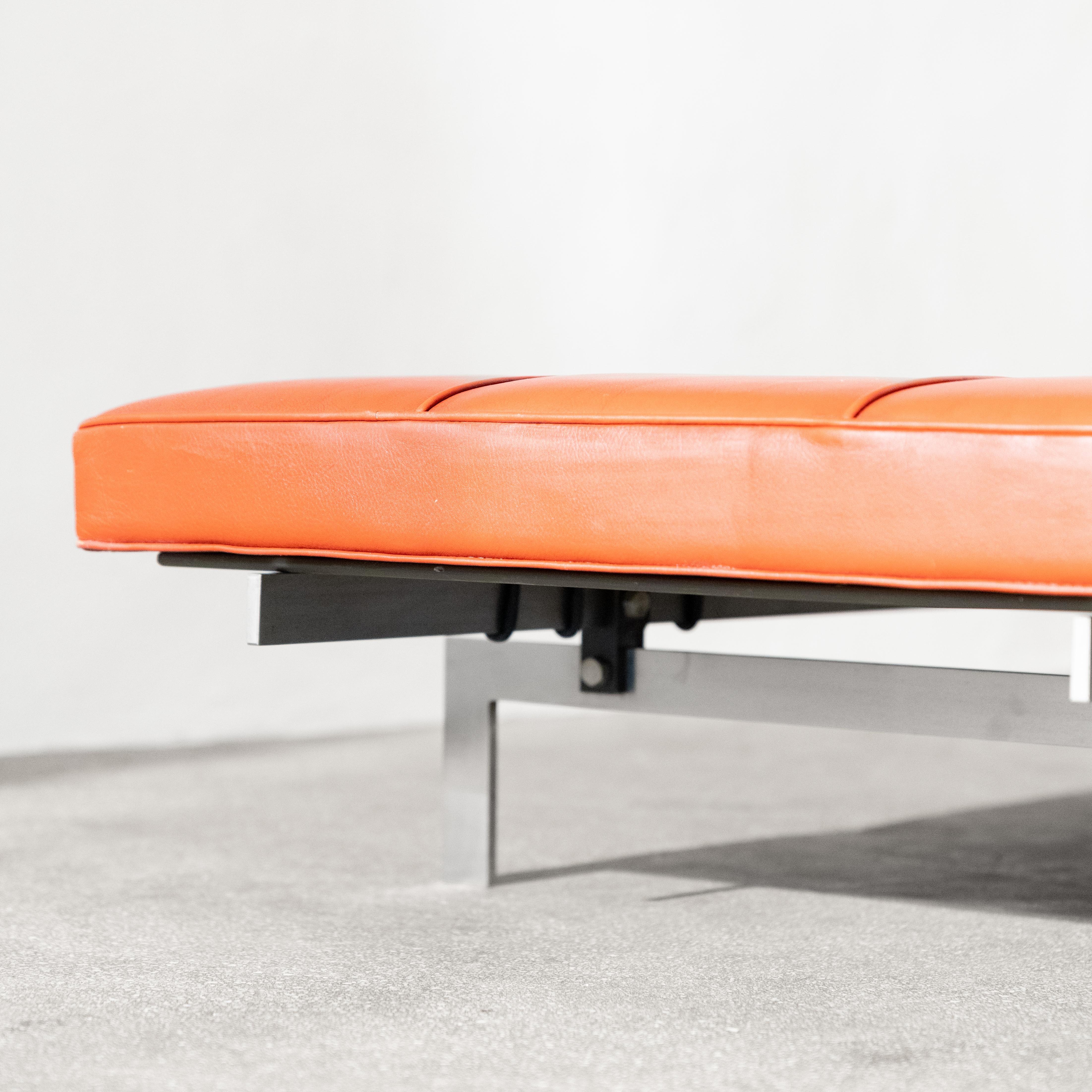 Fritz Hansen PK-80 de Poul Kjaerholm en venta 2