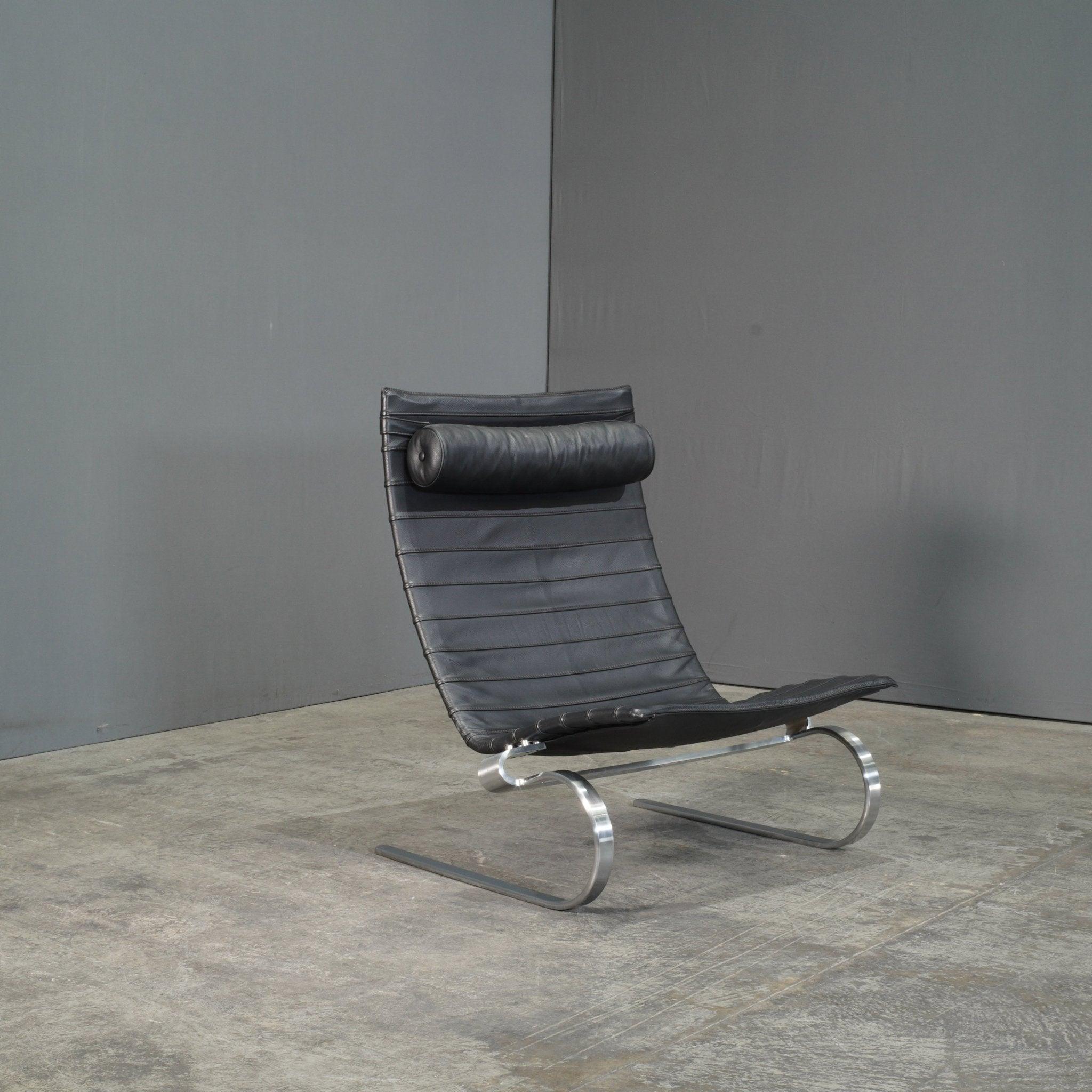 XXIe siècle et contemporain Chaise en cuir noir Fritz Hansen PK20 par Poul Kjærholm en vente