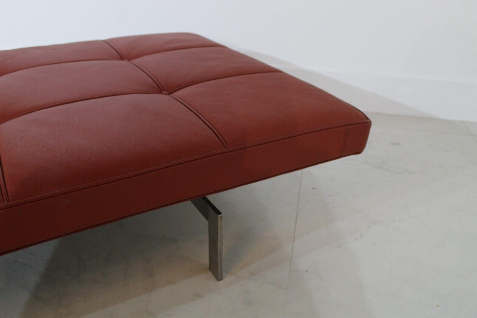 Contemporary Fritz Hansen PK80 Daybed, Burgundy Leather, Designed by Poul Kjaerholm