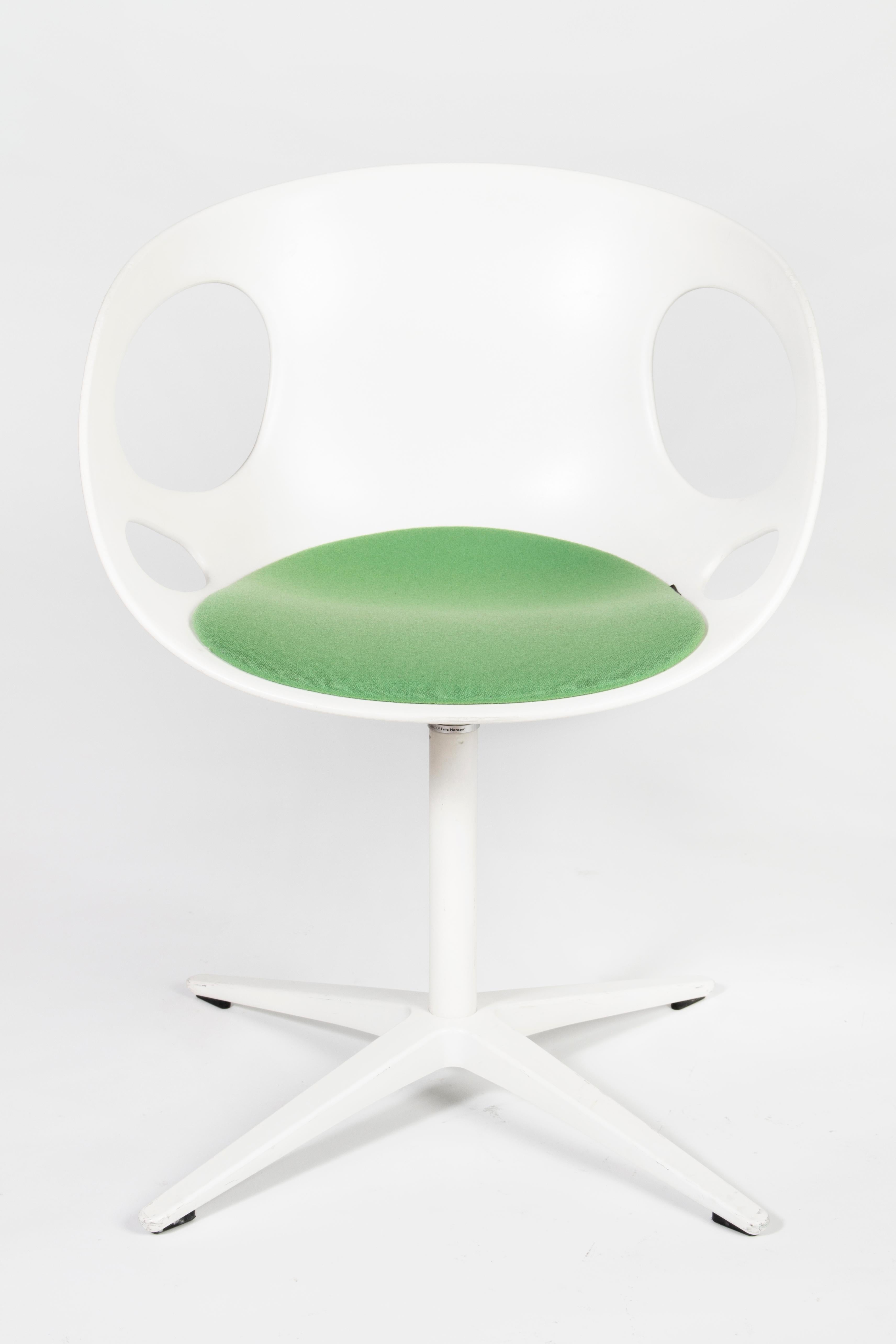 Fritz Hansen Rin Dining Swivel Chair Set by Hiromichi Konno For Sale 1
