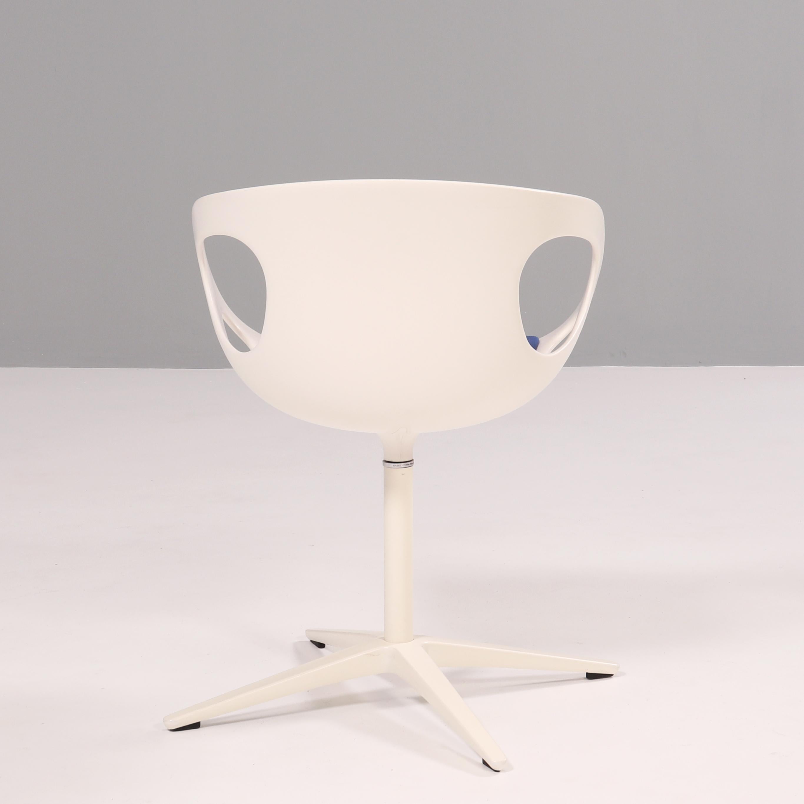 Fritz Hansen Round White Table and Set of 3 White Rin Dining Chairs 6