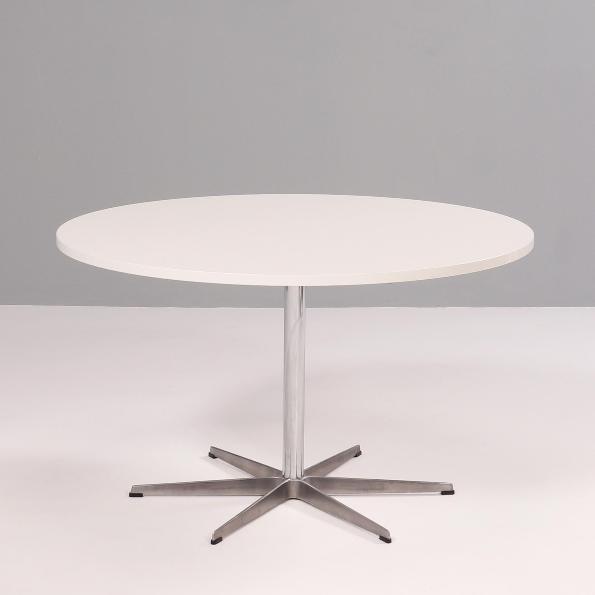 Fritz Hansen Round White Table and Set of 5 White Rin Dining Chairs 1