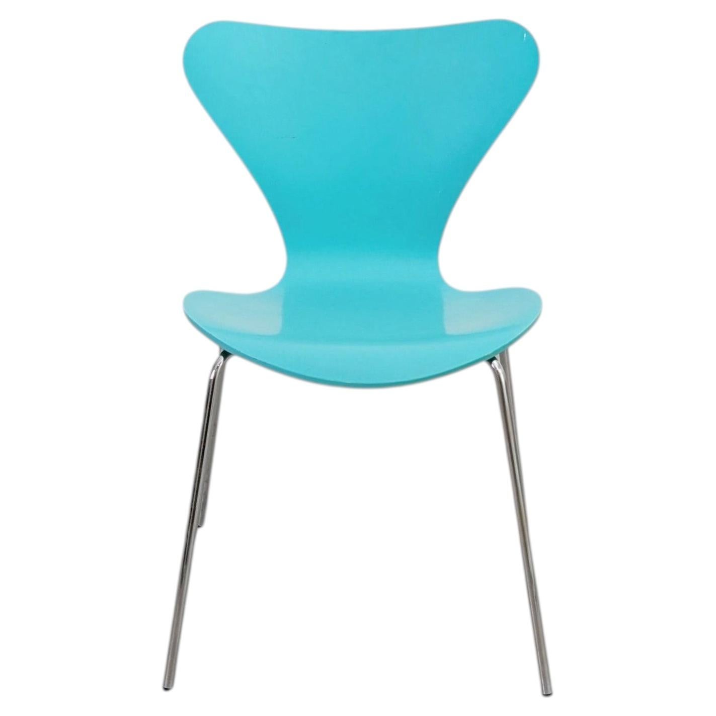 Fritz Hansen Serie 7 Stuhl türkis 3107 Stuhl Arne Jacobsen For Sale