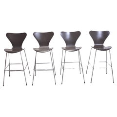 Fritz Hansen Series 7 bar stools set of 4