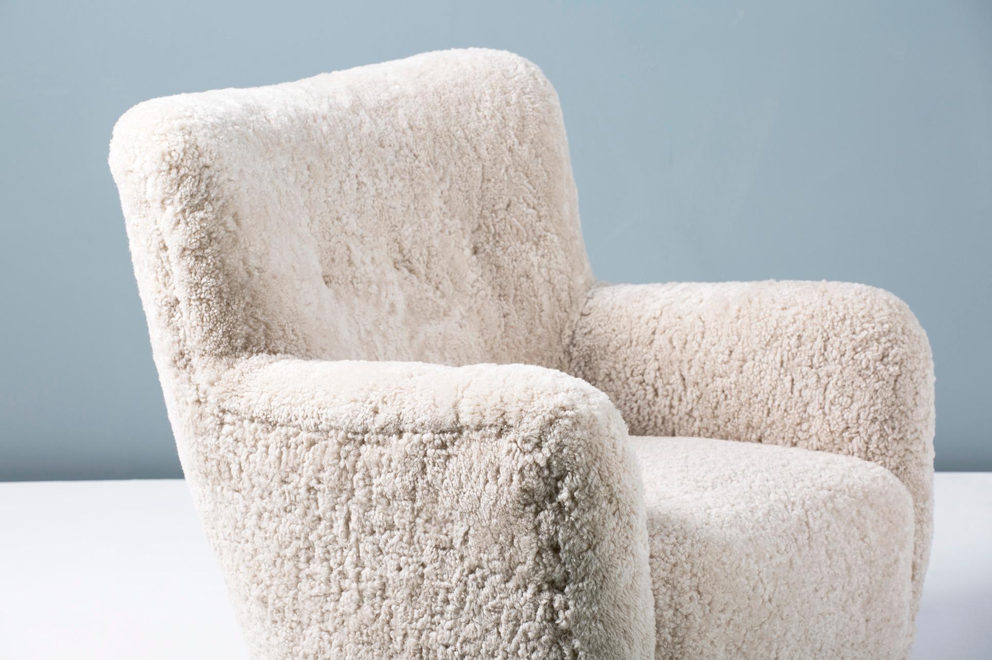 Fritz Hansen Style 1940s Sheepskin Armchair In Excellent Condition In London, England