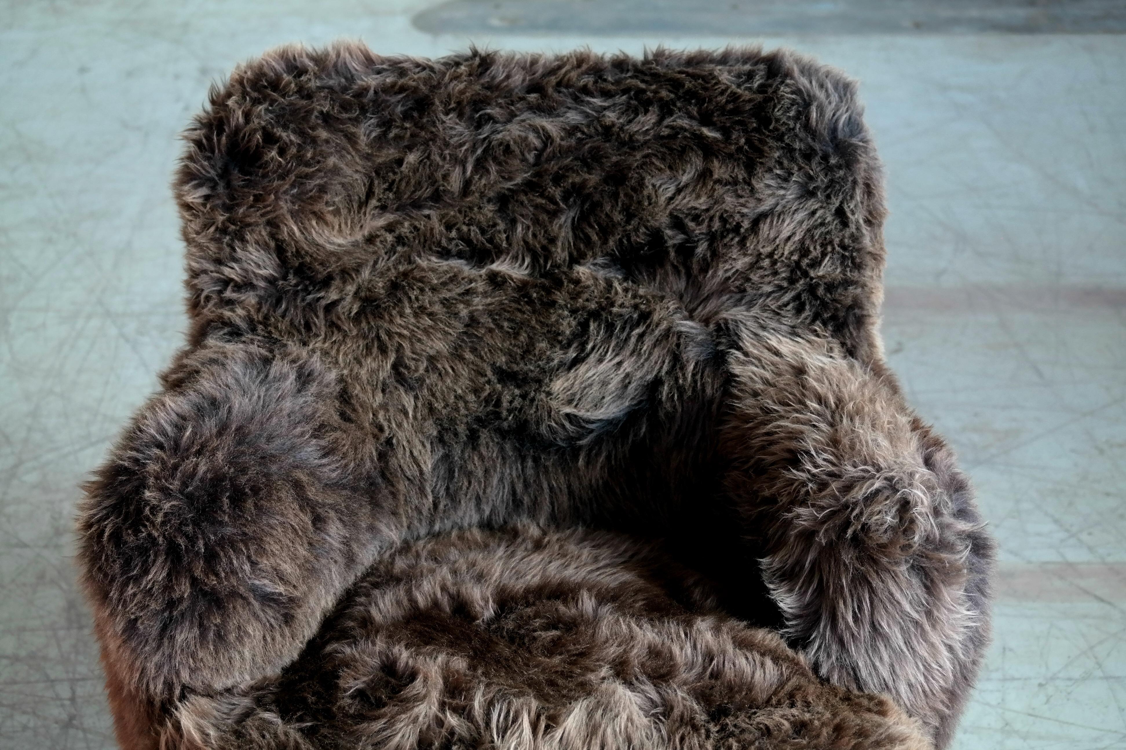 Mid-Century Modern Fritz Hansen Style Danish 1950s Lounge Chair Covered in Icelandic Sheepskin