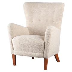 Fritz Hansen Style Danish Lounge Wing Chair en faux shearling bouclé