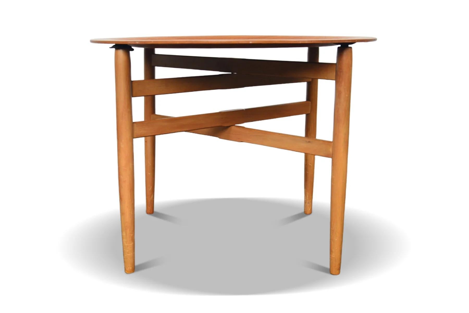 20th Century Fritz Hansen Style Folding Side Table in Teak For Sale