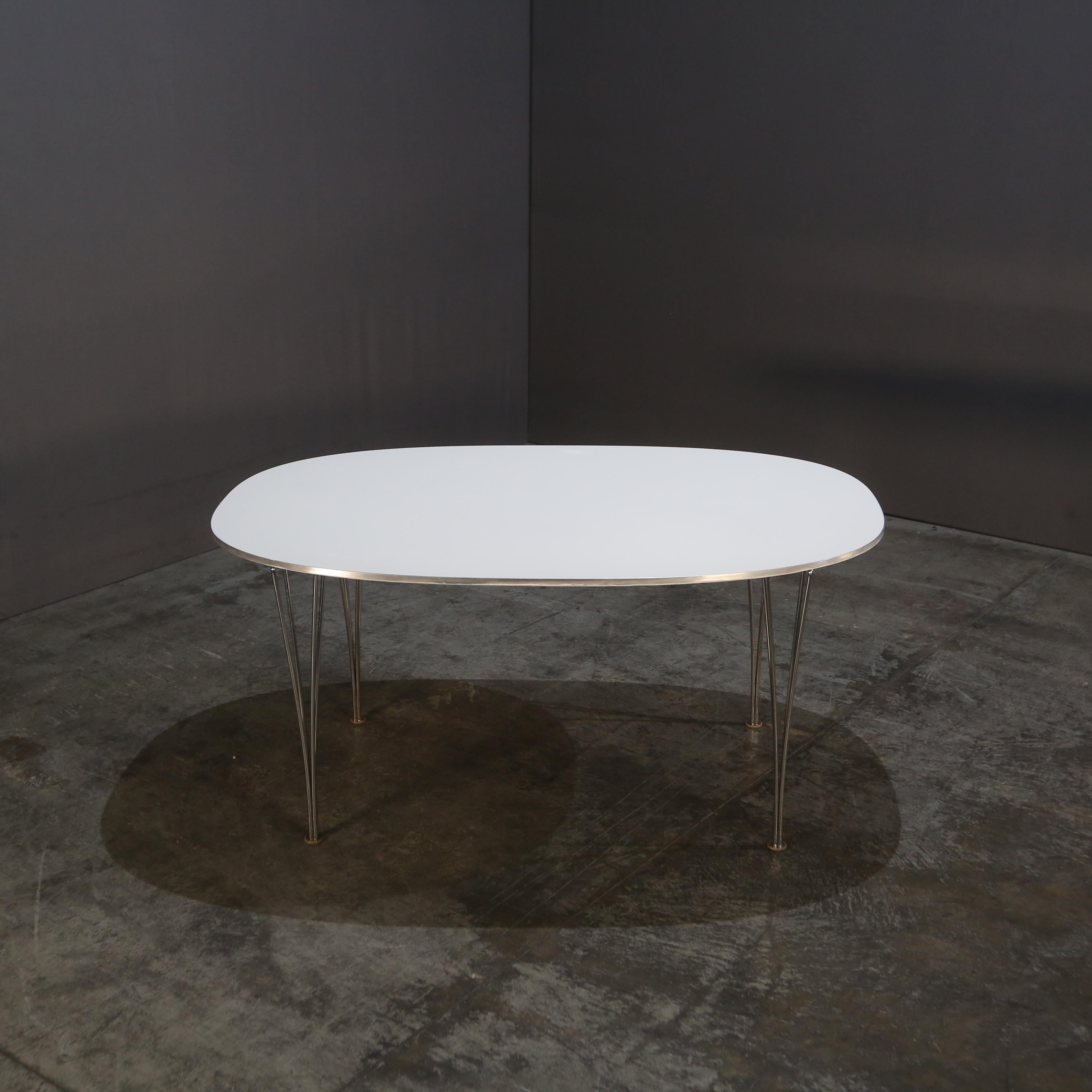 Table Superellipse de Fritz Hansen par Piet Hein & Bruno Mathsson Bon état à Basildon, London