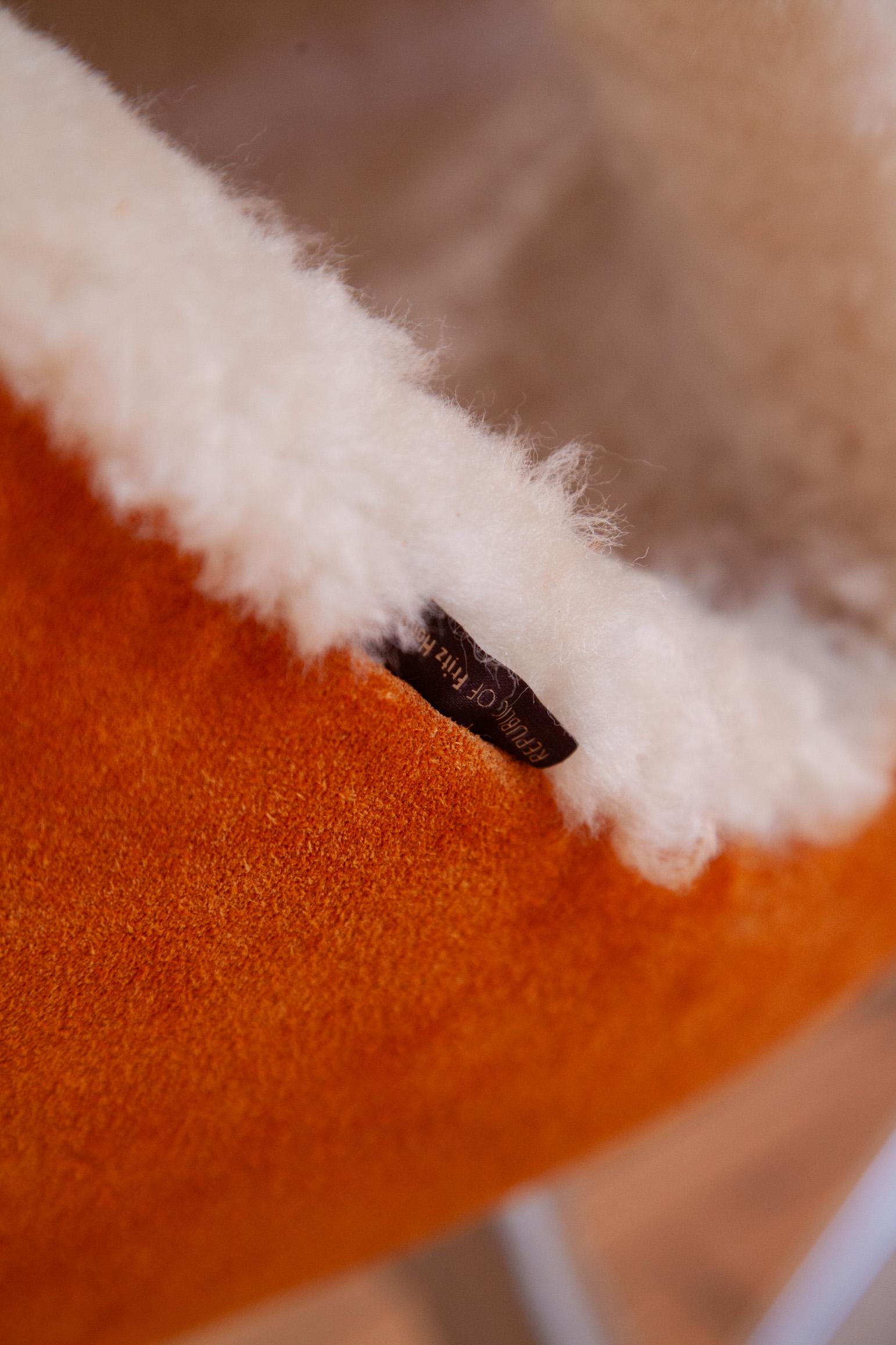 Fritz Hansen Swan Chair in Sheepskin In Good Condition For Sale In New York, NY