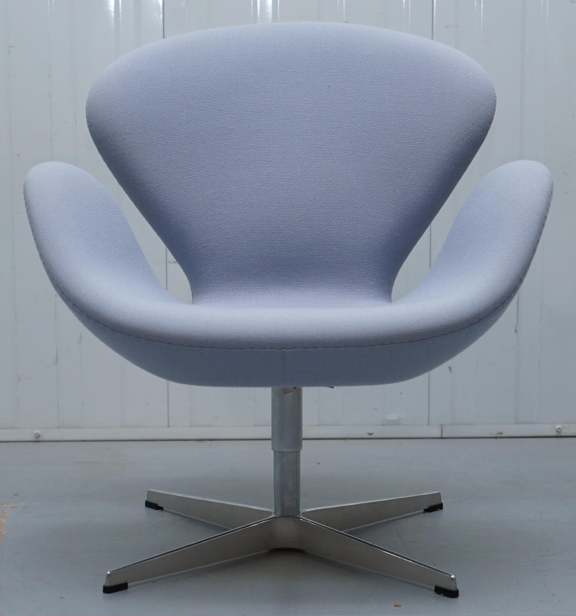 We are delighted to offer for sale this lovely original Fritz Hansen Swan armchair designed by Arne Jacobson RRP £3,263

Arne Jacobsen designed the Swan as well as the Egg for the lobby and lounge areas at the SAS Royal Hotel in Copenhagen, in