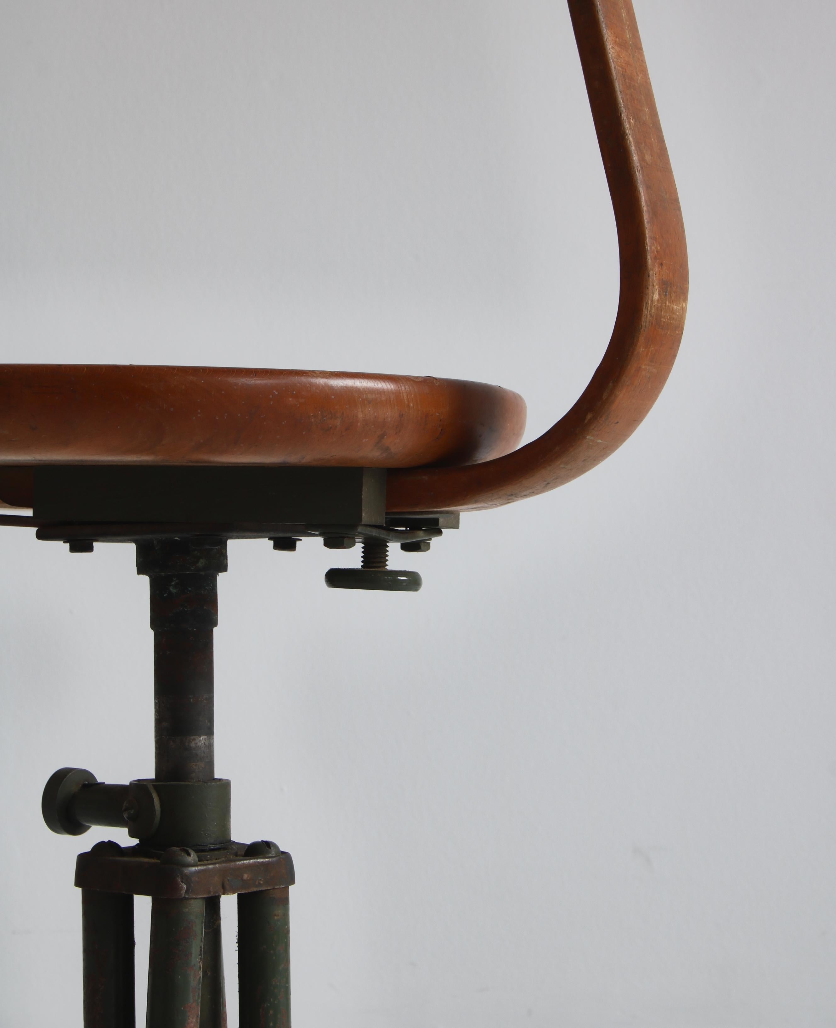 Fritz Hansen Swivel Desk Chair Bauhaus Style Tube Steel and Beechwood, 1930s For Sale 2