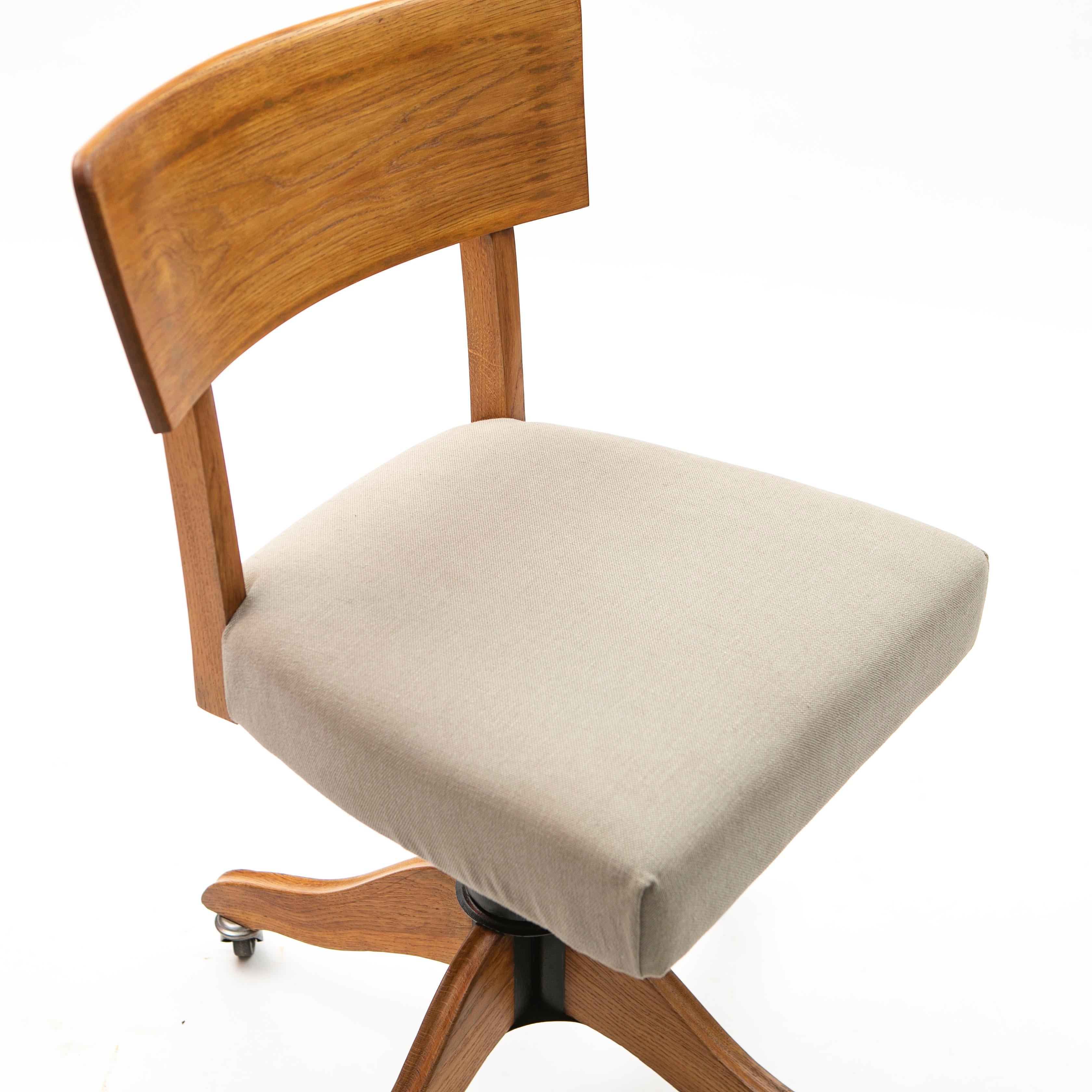 Modern Fritz Hansen Swivel Desk Chair
