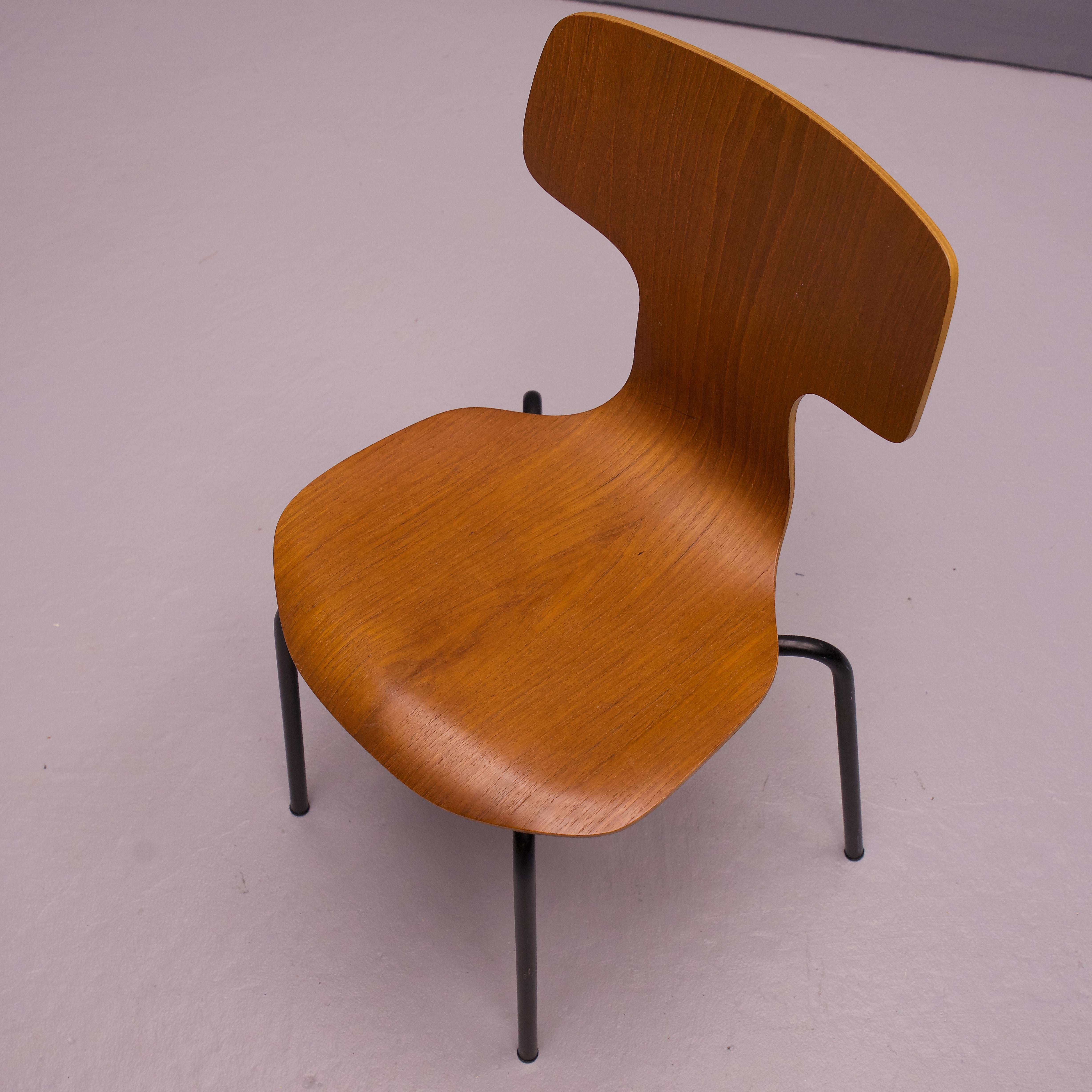 Silla T de teca modelo 3103 de Fritz-Hansen, por Arne Jacobsen Vintage Años 60 Escandinavo moderno en venta