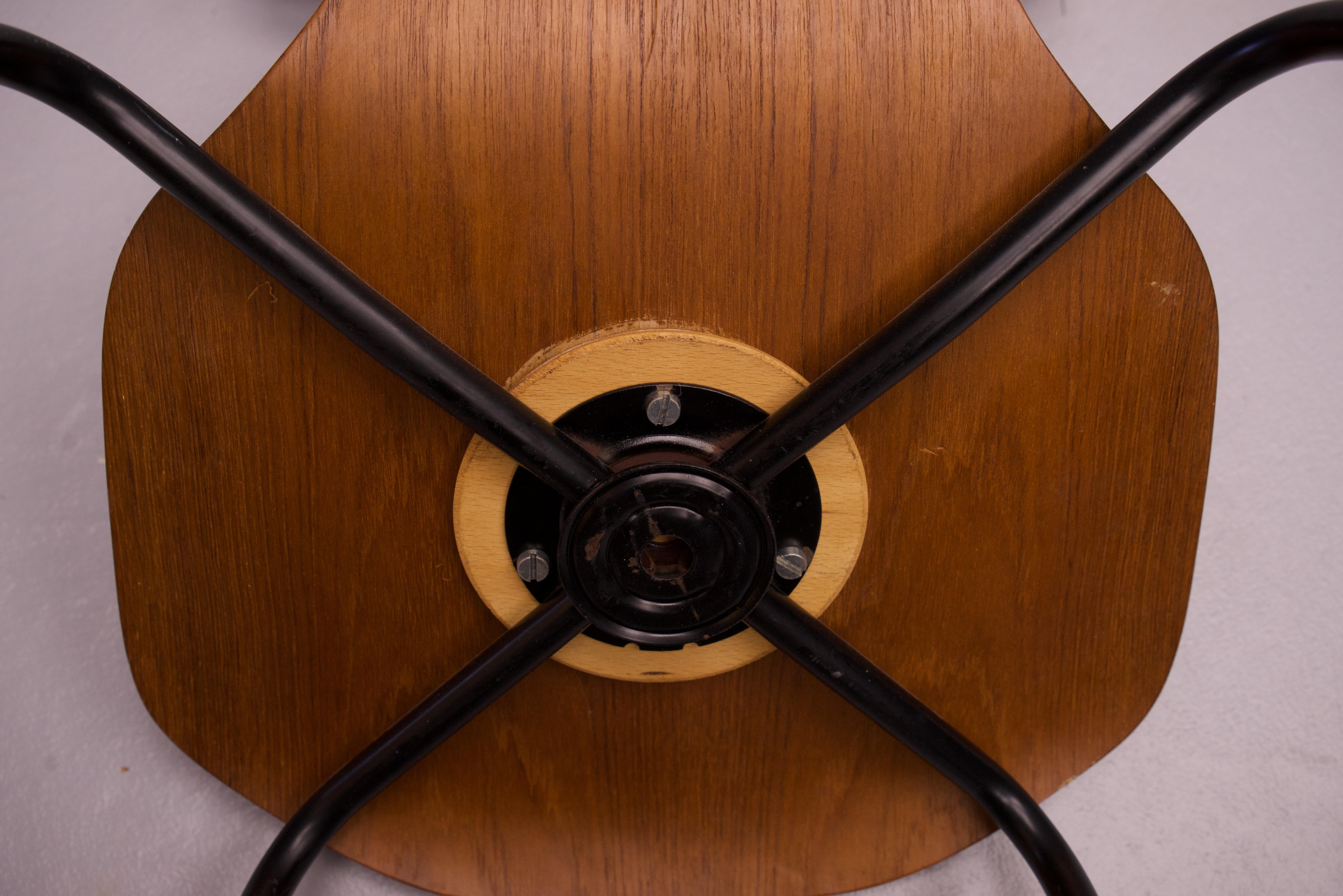 Silla T de teca modelo 3103 de Fritz-Hansen, por Arne Jacobsen Vintage Años 60 mediados del siglo XX en venta