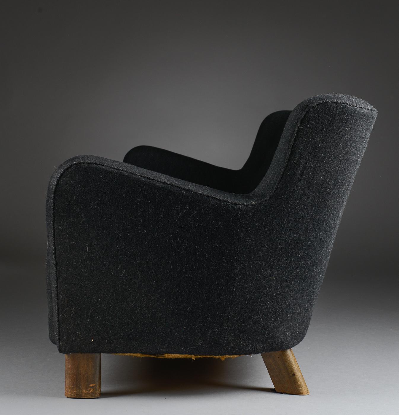Fritz Hansen Three-Seat Sofa, Model 1669A Couch 3-Seat Black 3