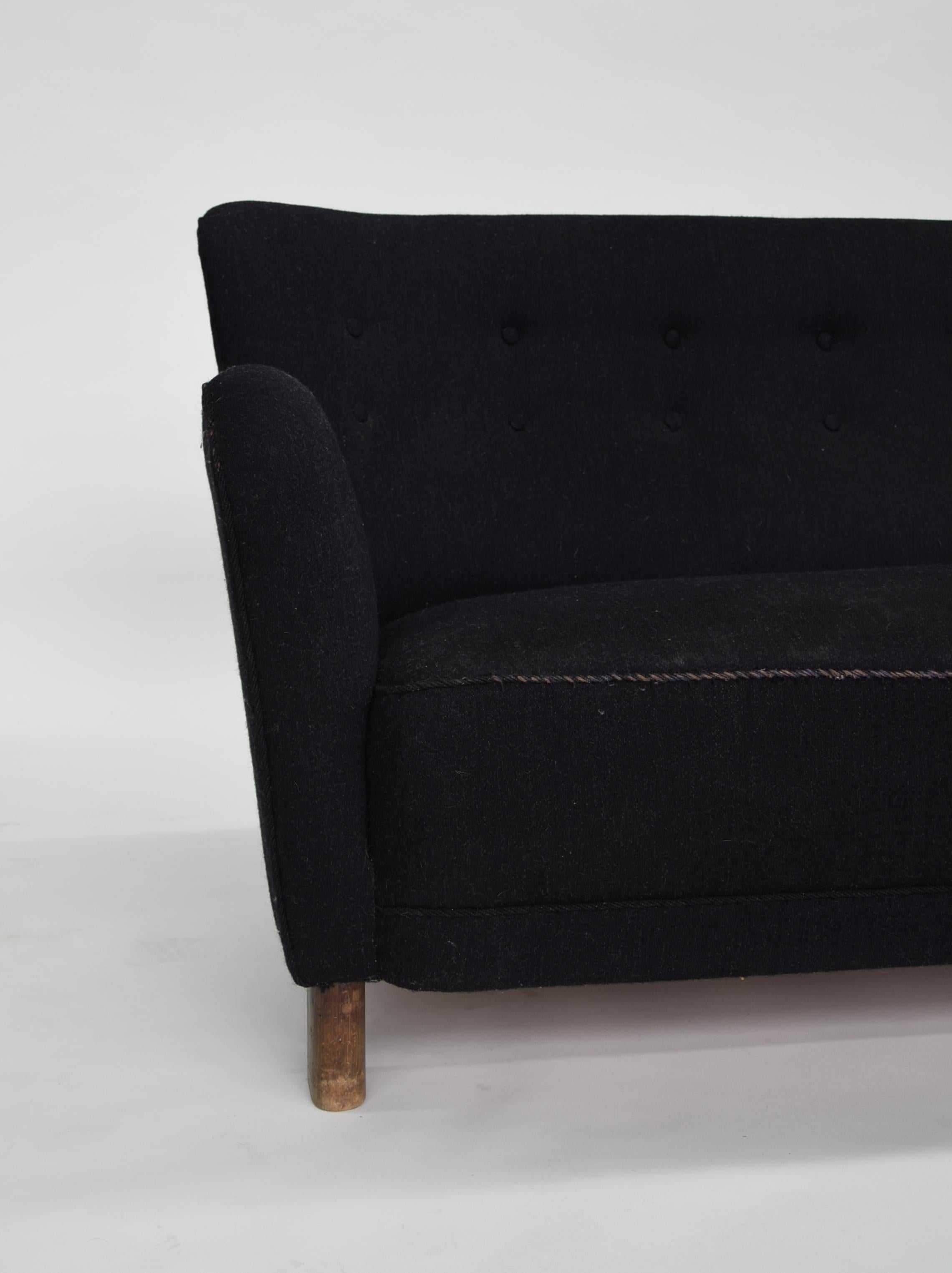 Mid-Century Modern Fritz Hansen Three-Seat Sofa, Model 1669A Couch 3-Seat Black