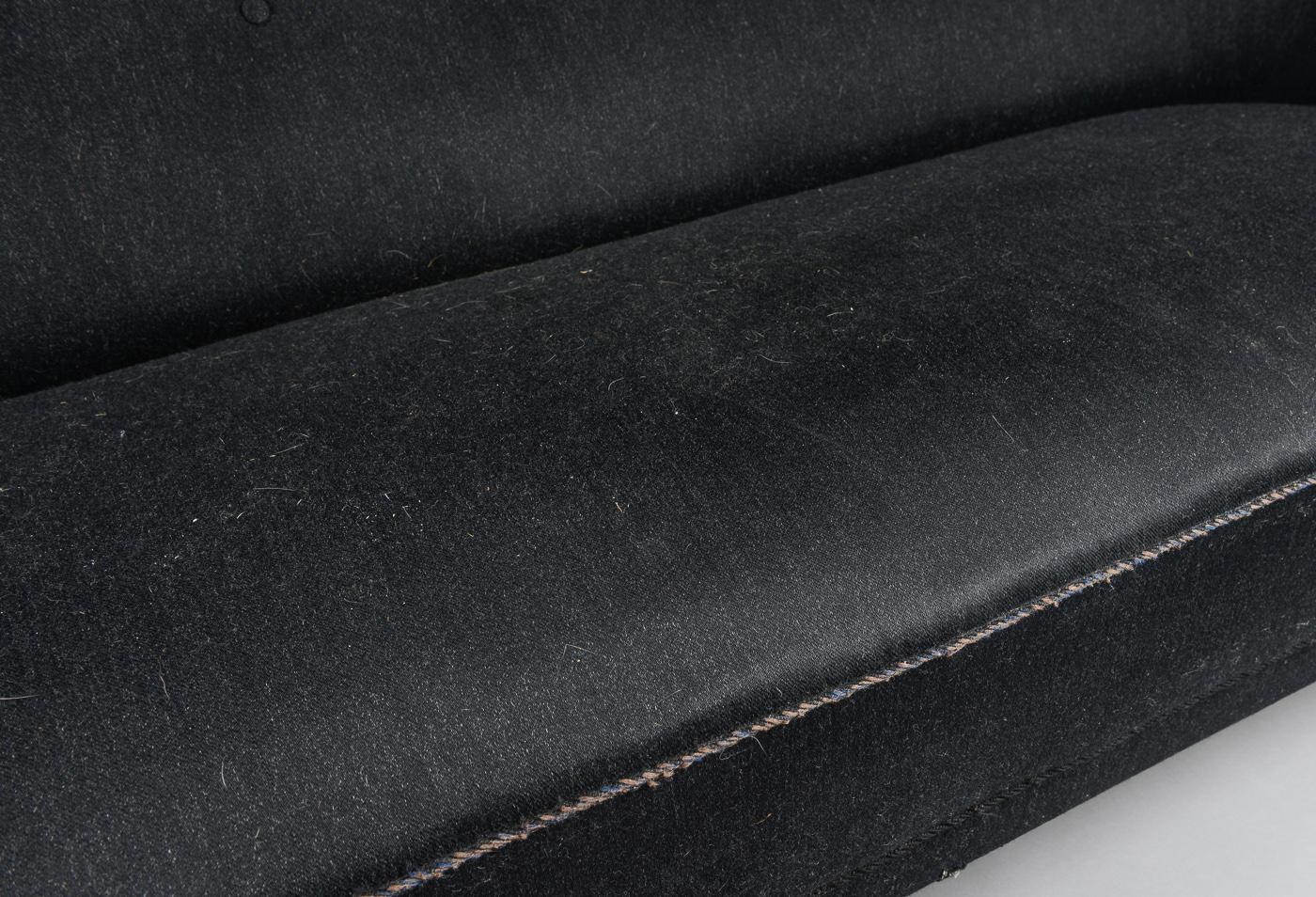 Fritz Hansen Three-Seat Sofa, Model 1669A Couch 3-Seat Black 1