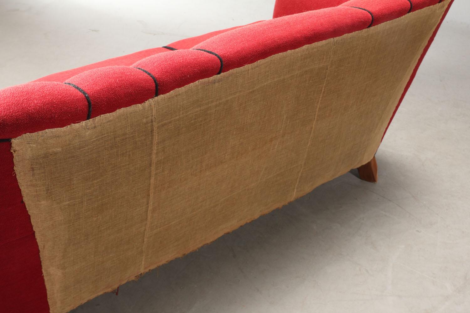 Mid-20th Century Fritz Hansen Three-Seat Sofa Model 1669a Red 3-Seat Couch 1940s Midcentury