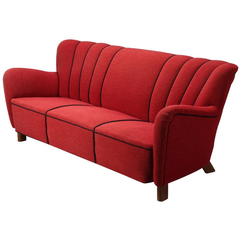 Fritz Hansen Three-Seat Sofa Model 1669a Red 3-Seat Couch 1940s Midcentury  For Sale at 1stDibs | hansen sofa, three person couch, red 3 seater sofa