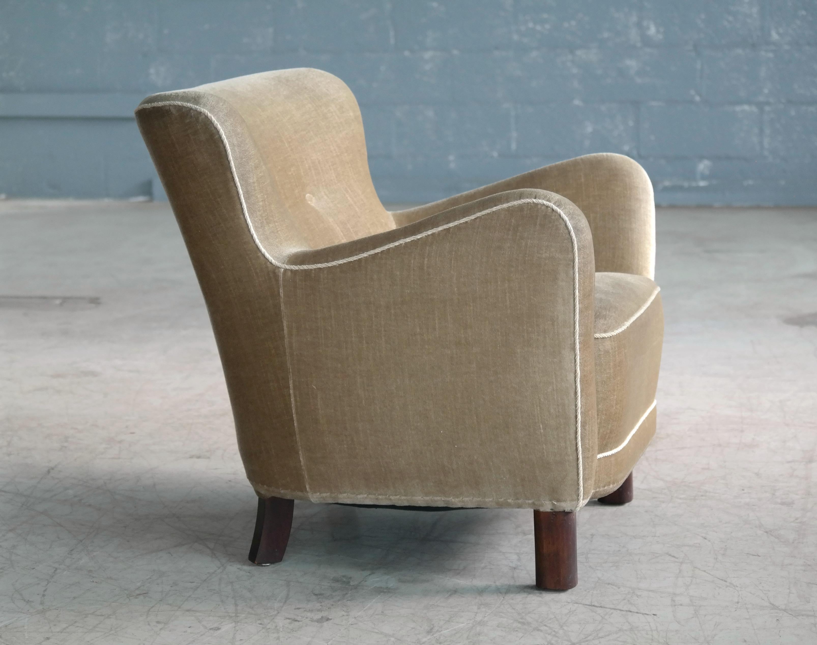 Fritz Hansen Variant of Model 1669 Easy Chair, Denmark, 1940s 3