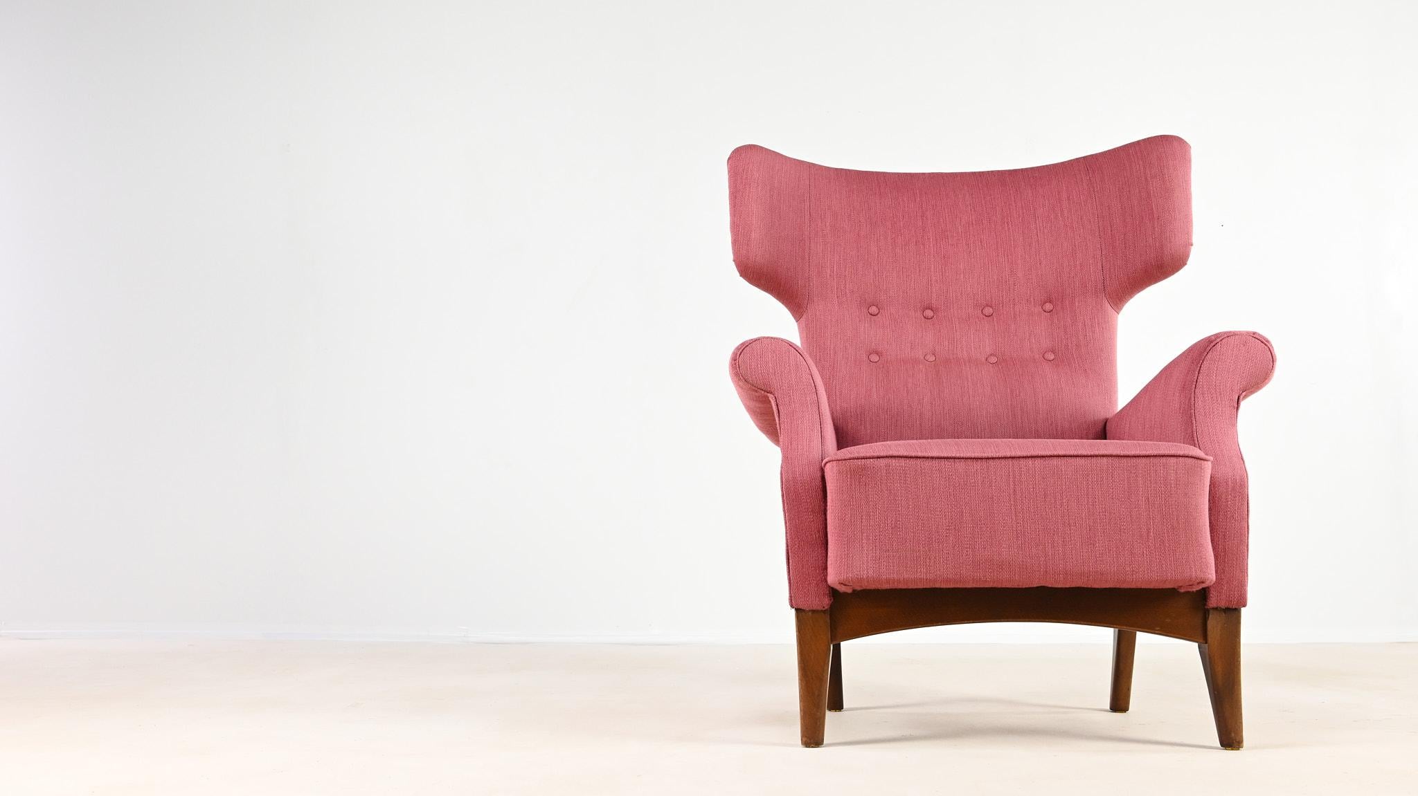 Fritz Hansen, Fauteuil à dossier modèle 