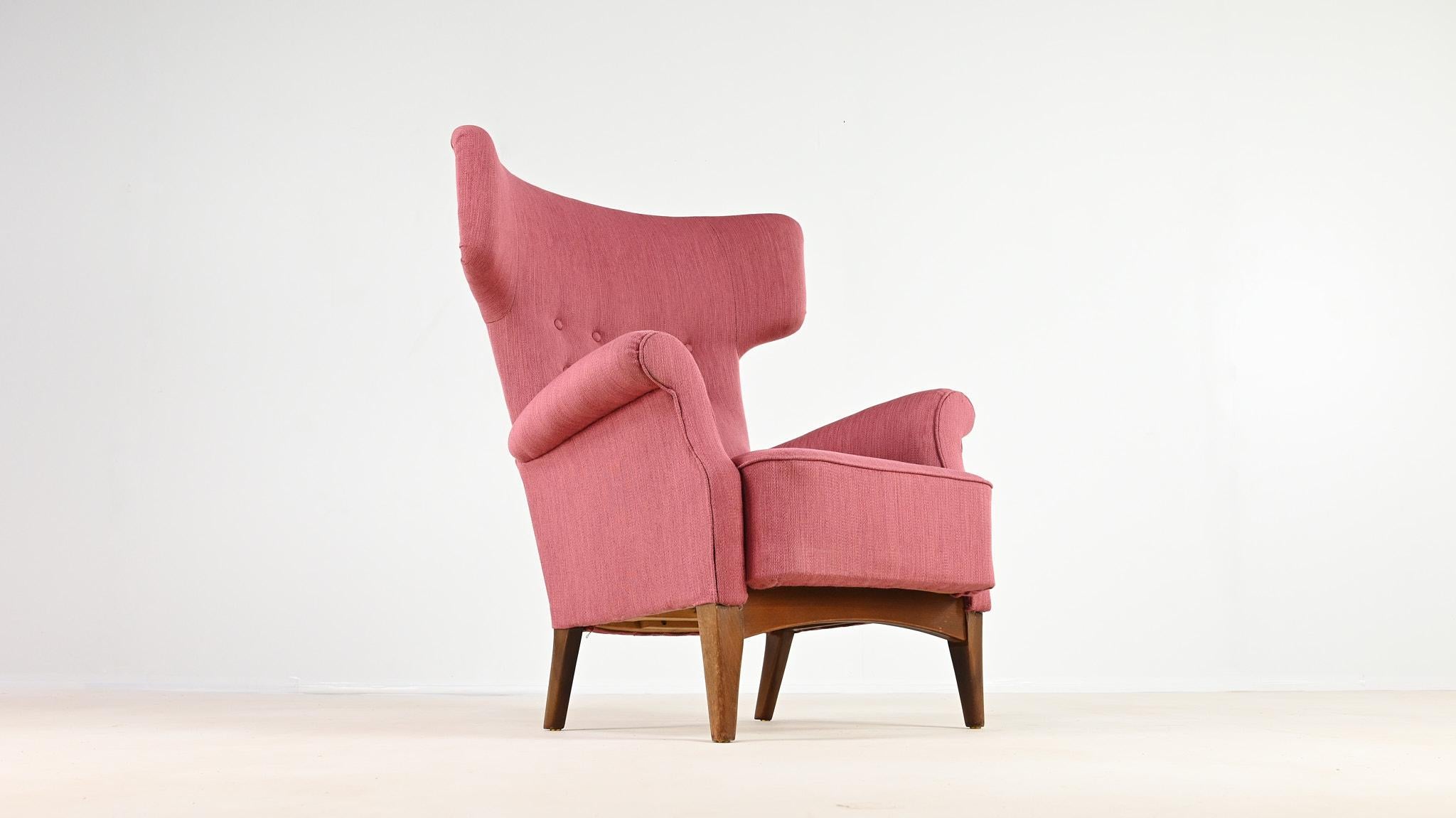 Fritz Hansen, Fauteuil à dossier modèle 